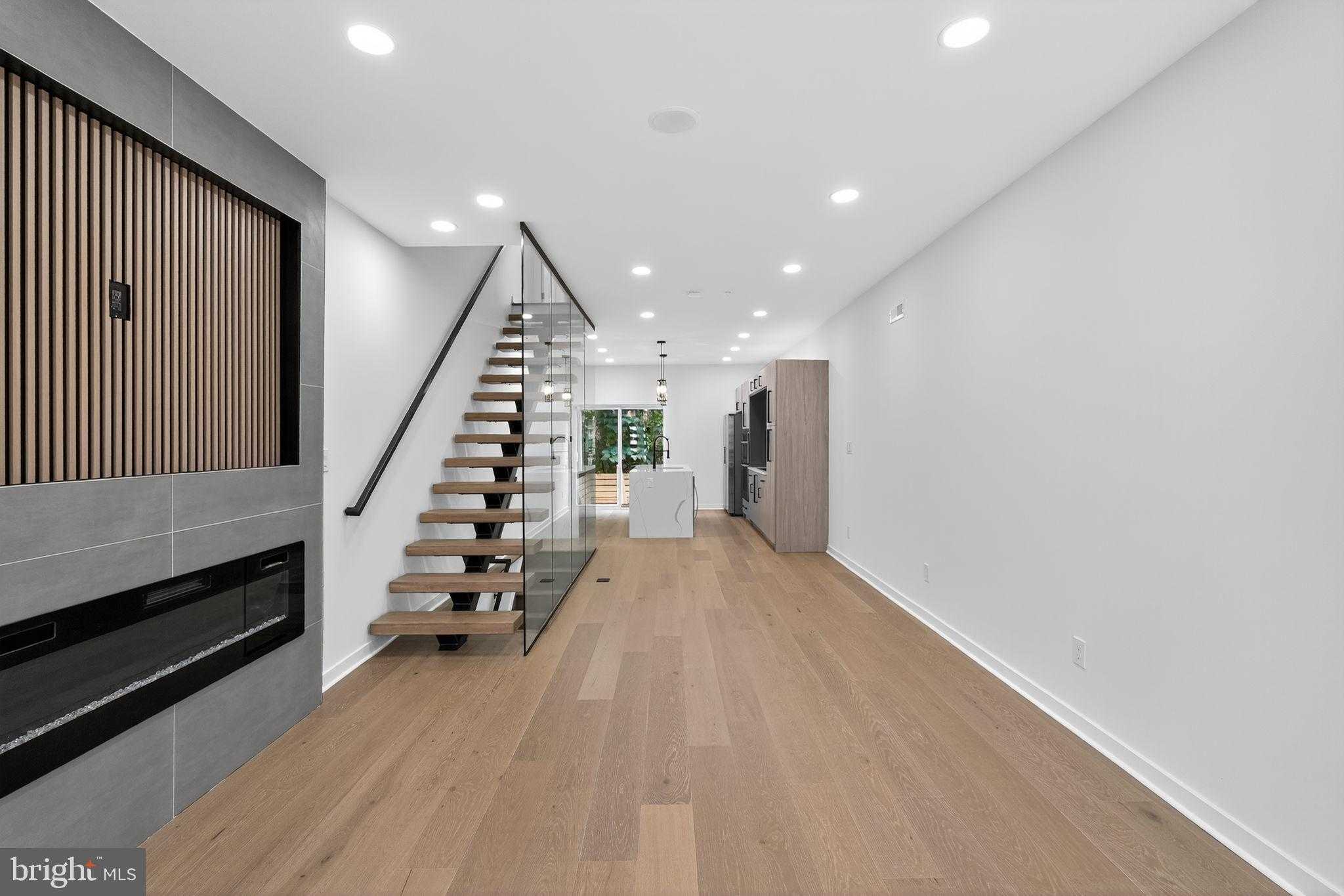 1424 S Ringgold St photo 6