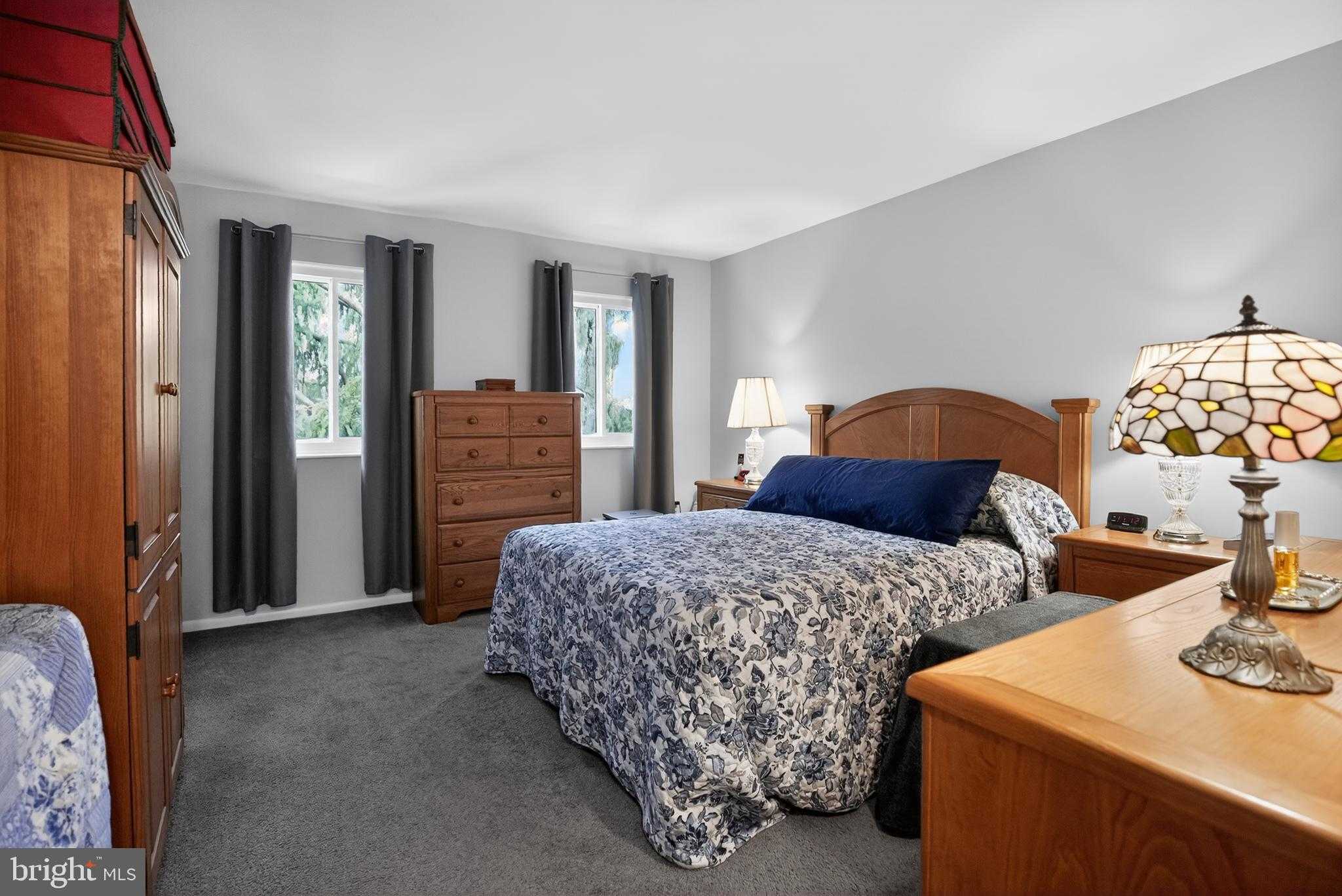 302 Painters Xing photo 34