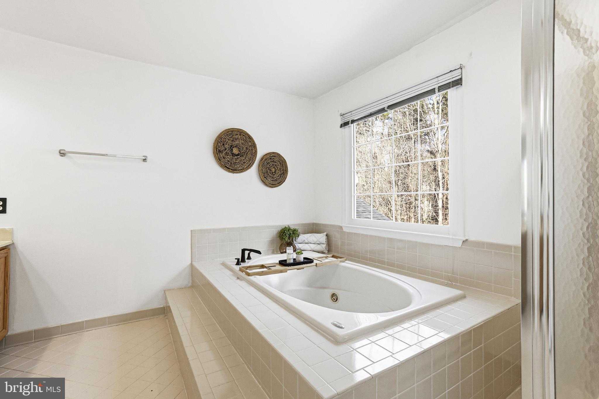 5 Engles CT photo 32