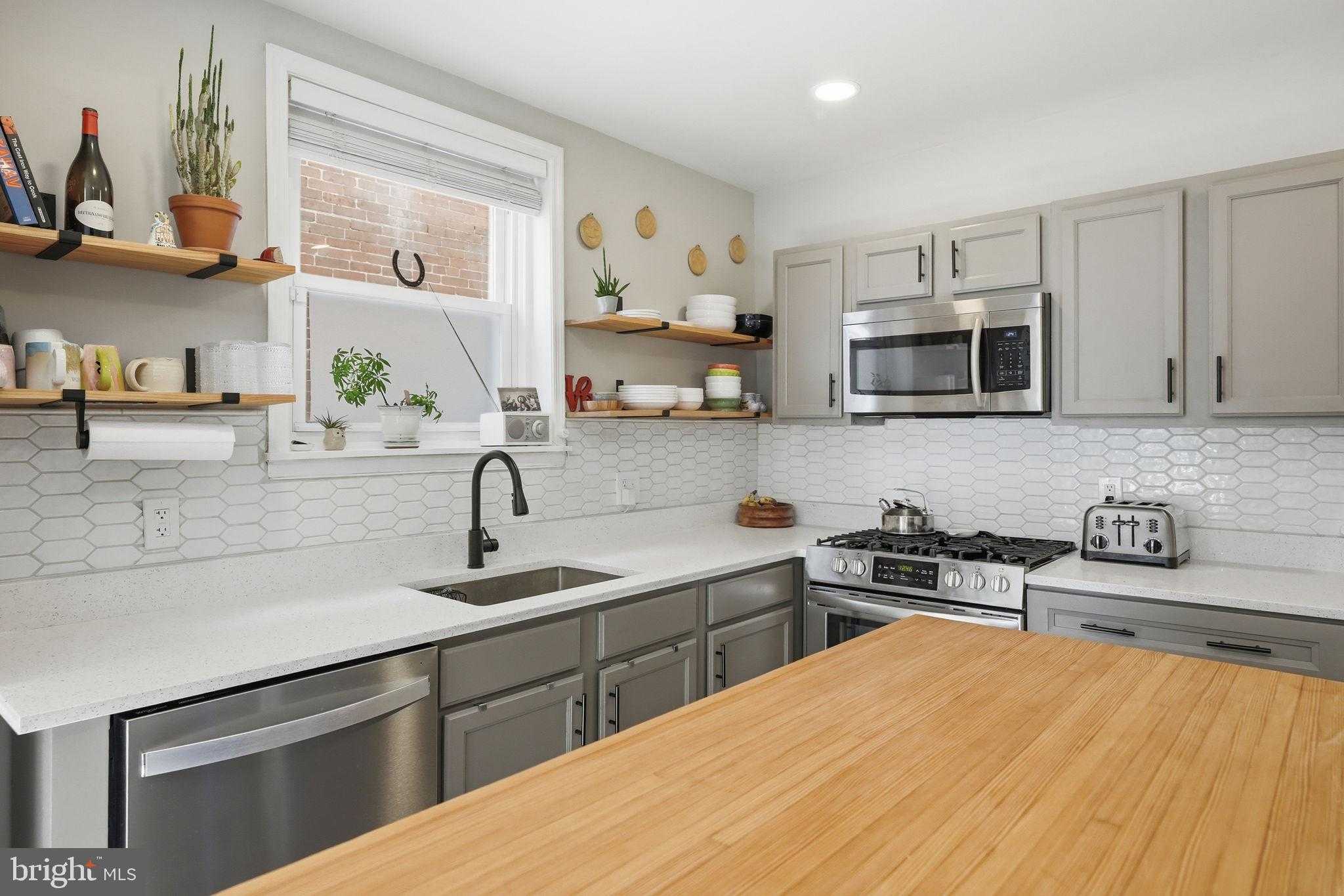 244 E Sydney St photo 13