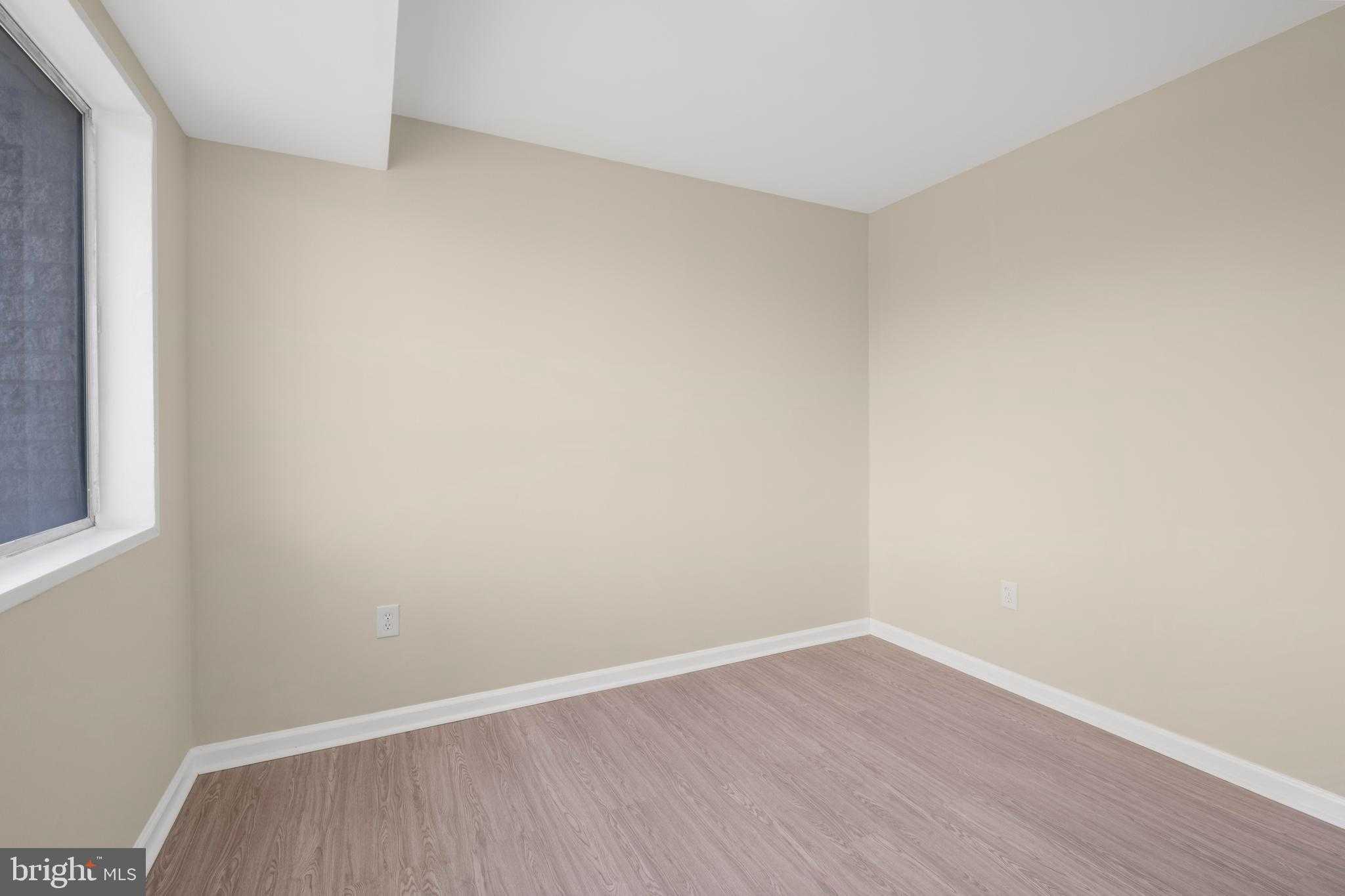 5410 85th Ave Apt 102 photo 6