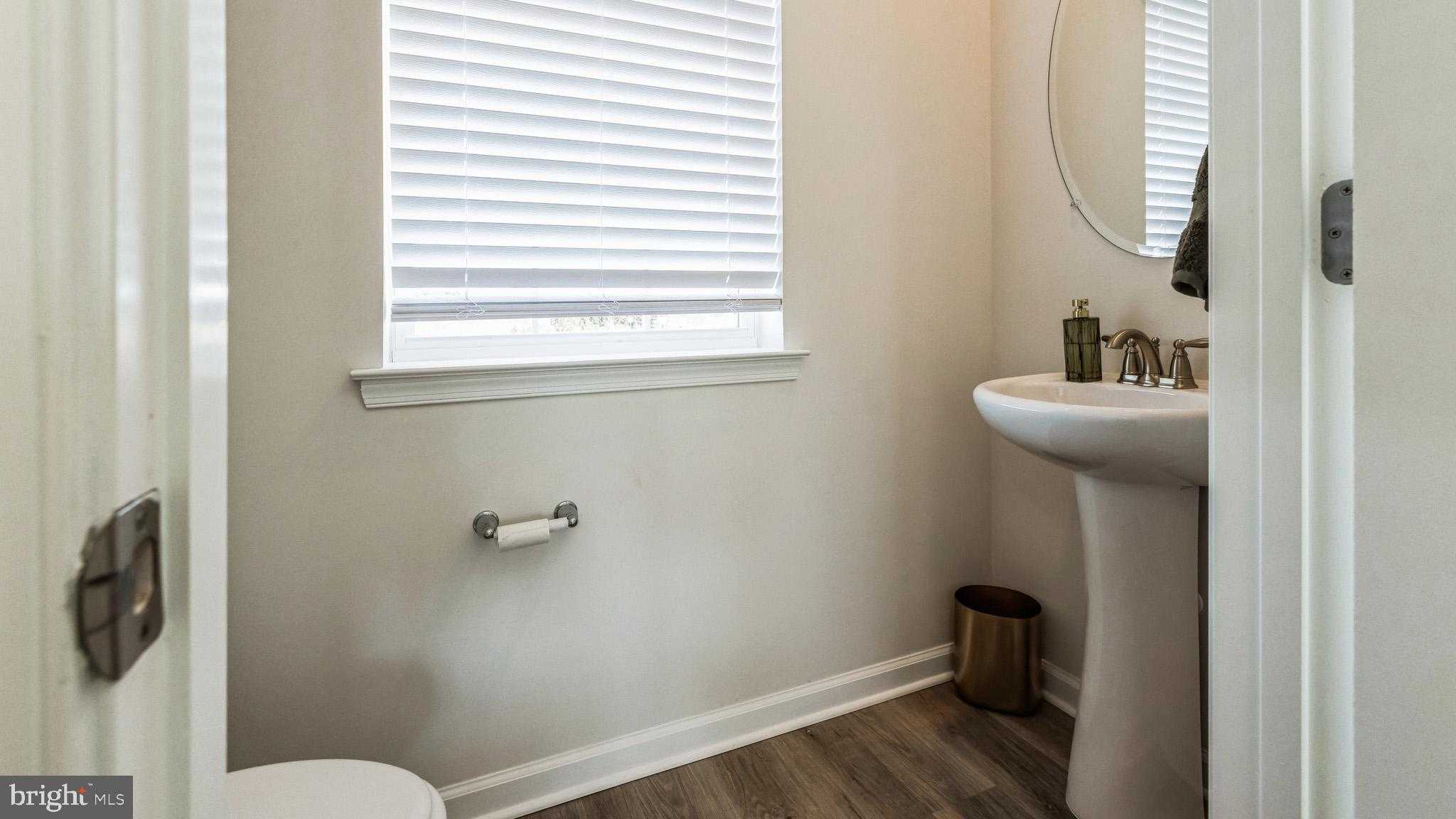 201 Independence Ct photo 17