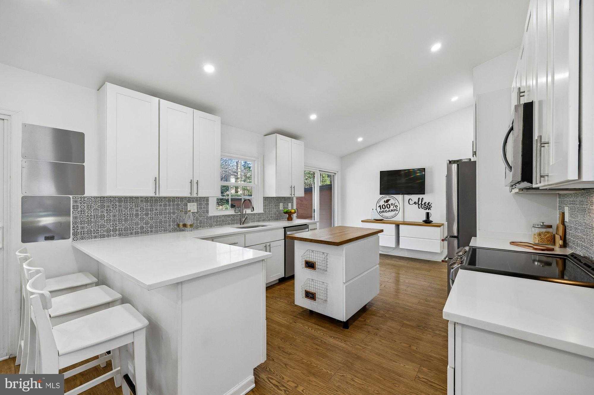 929 Farm Haven Dr photo 12