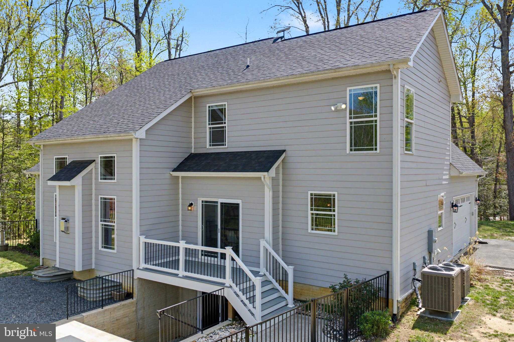 7195 Compass CT photo 43