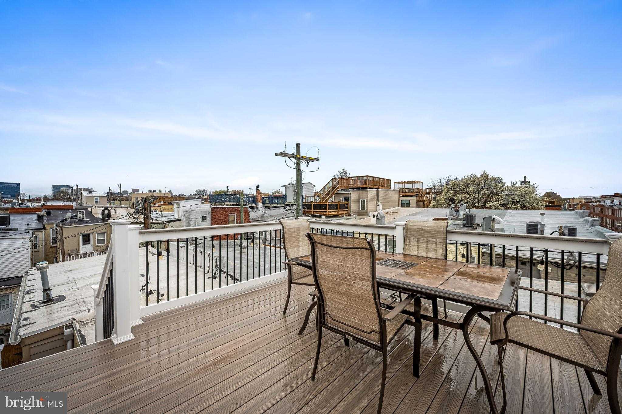 804 S Glover St photo 25