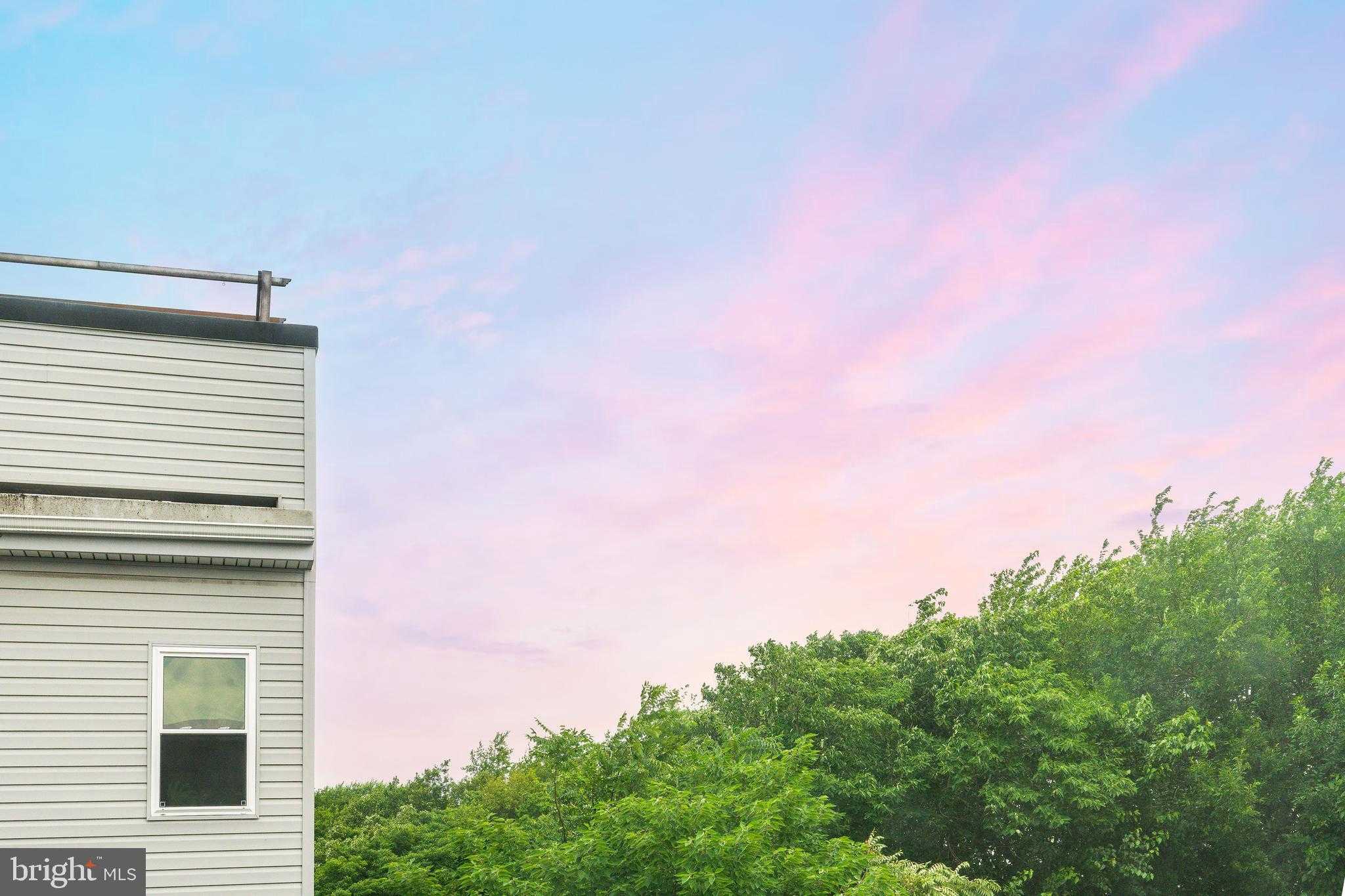 2726 Edgemont St photo 27