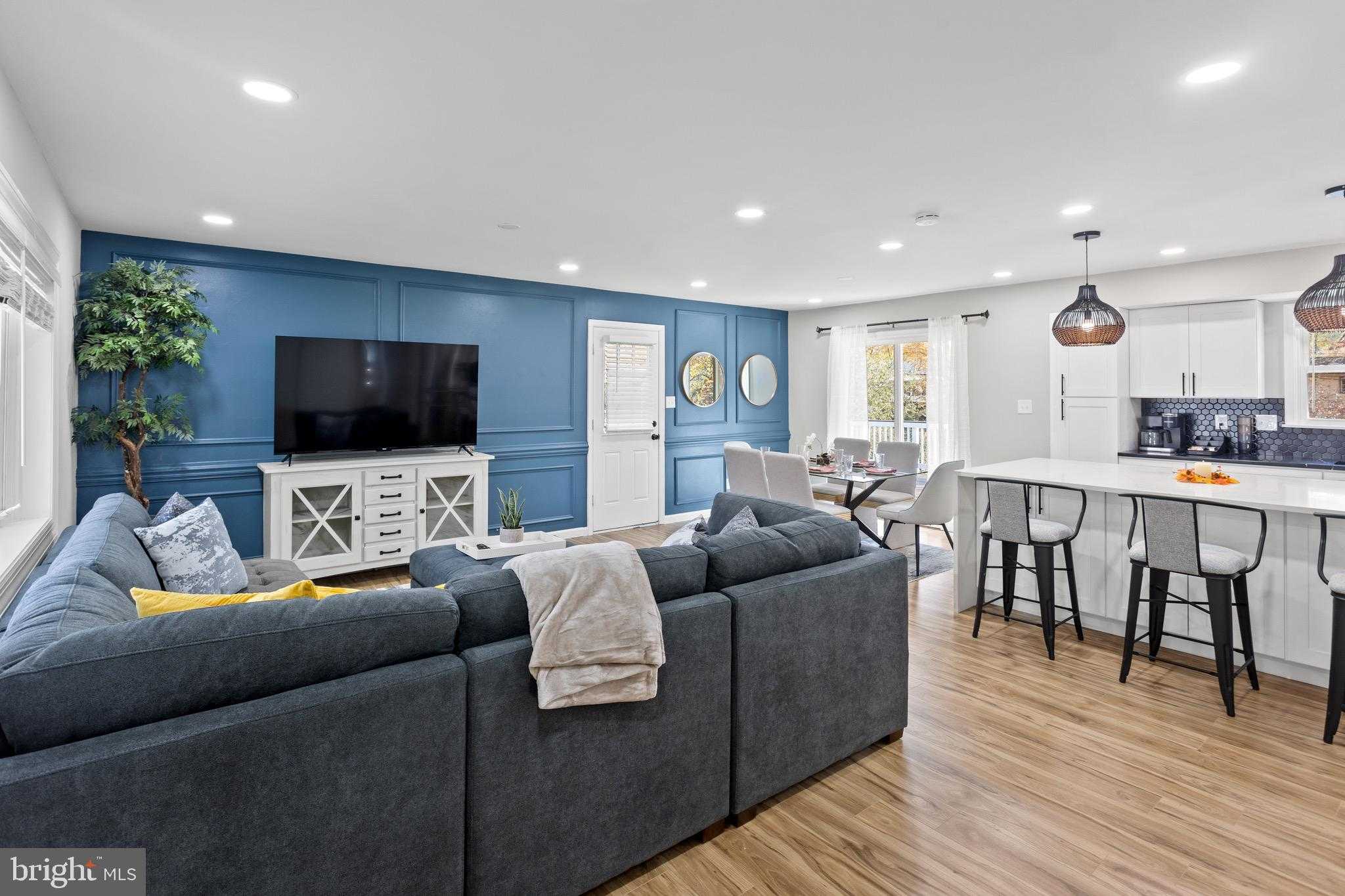 4307 San Carlos Dr photo 2