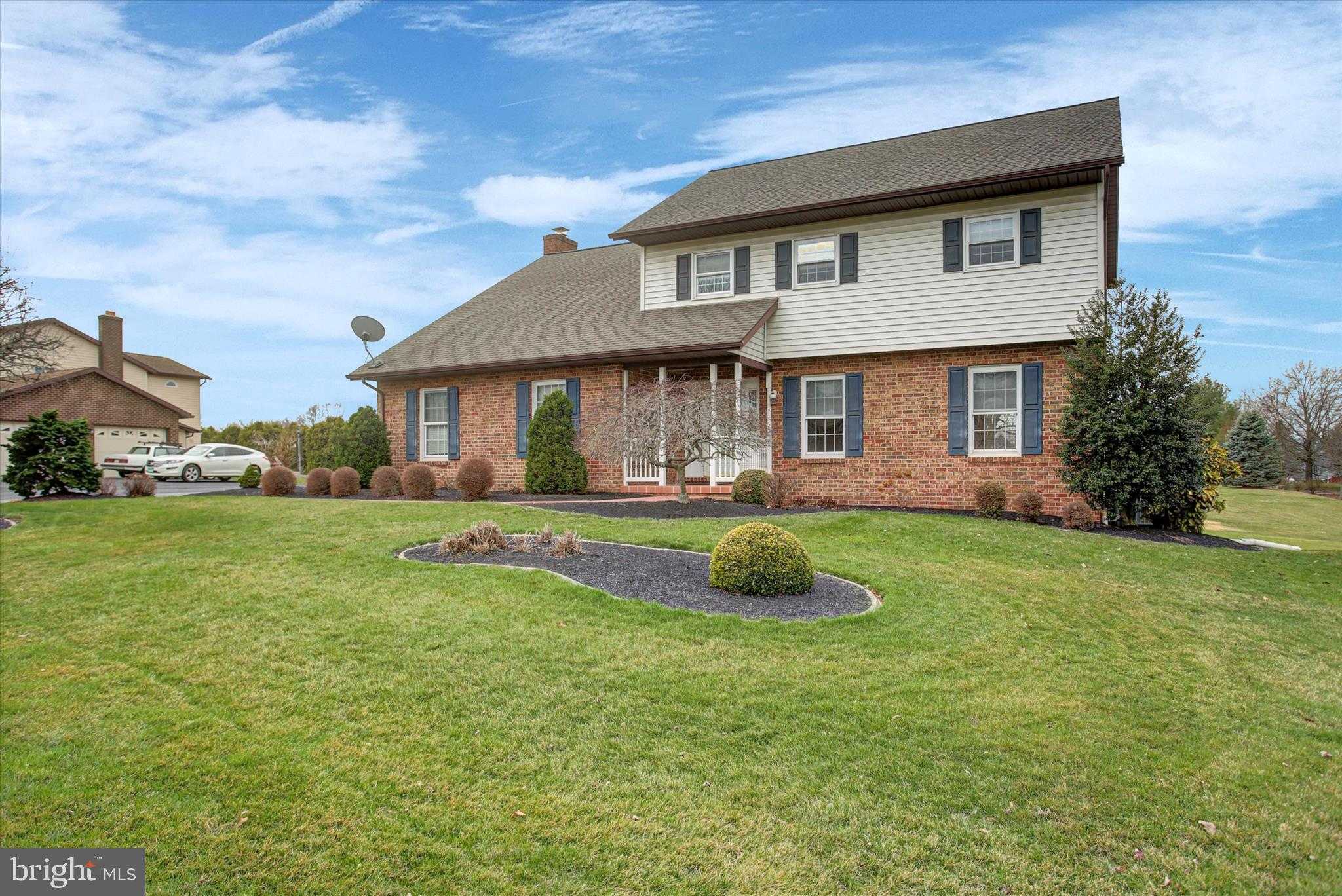 19 Obsidian Dr photo 3