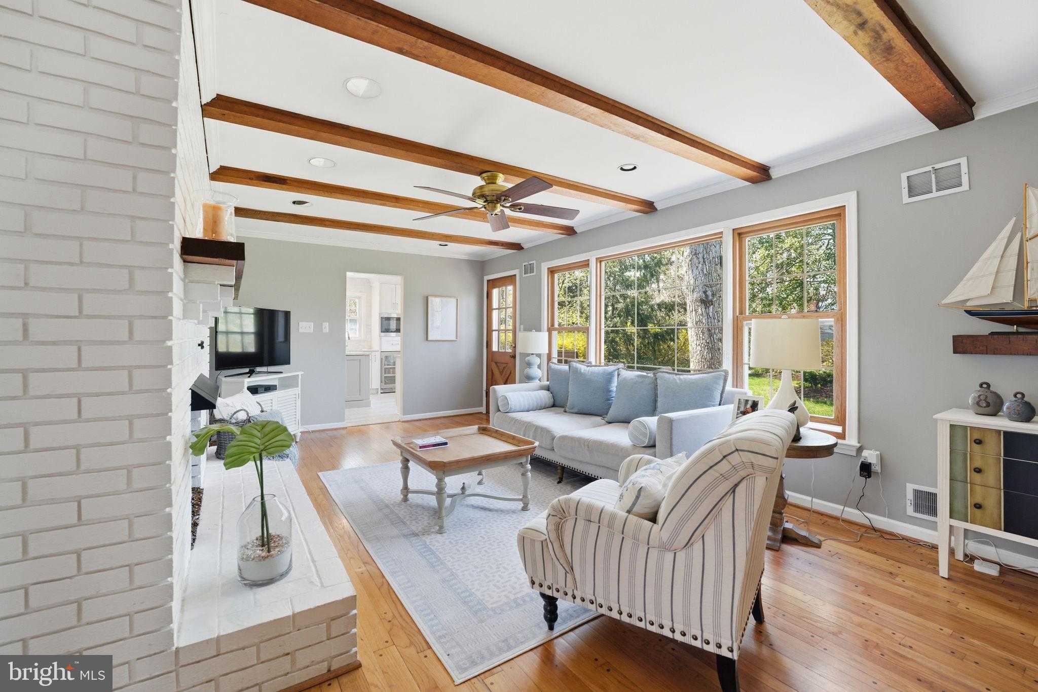 9104 Volunteer Dr photo 18