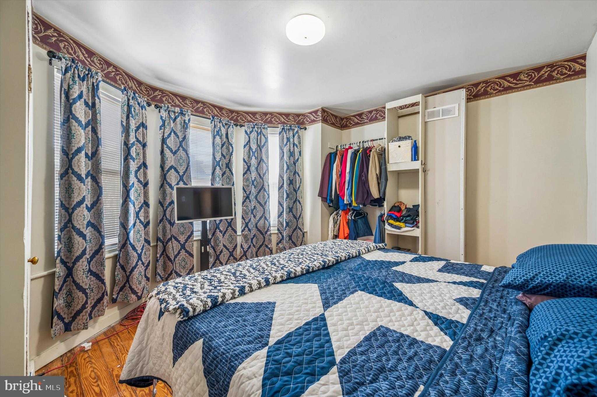 5238 N Mascher St photo 9