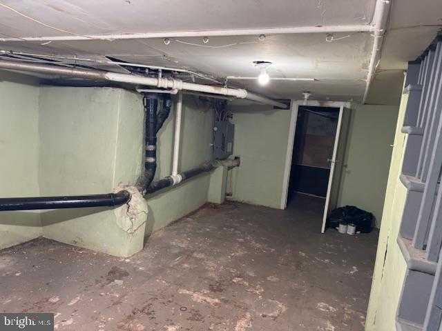 2329 S Hicks St photo 5