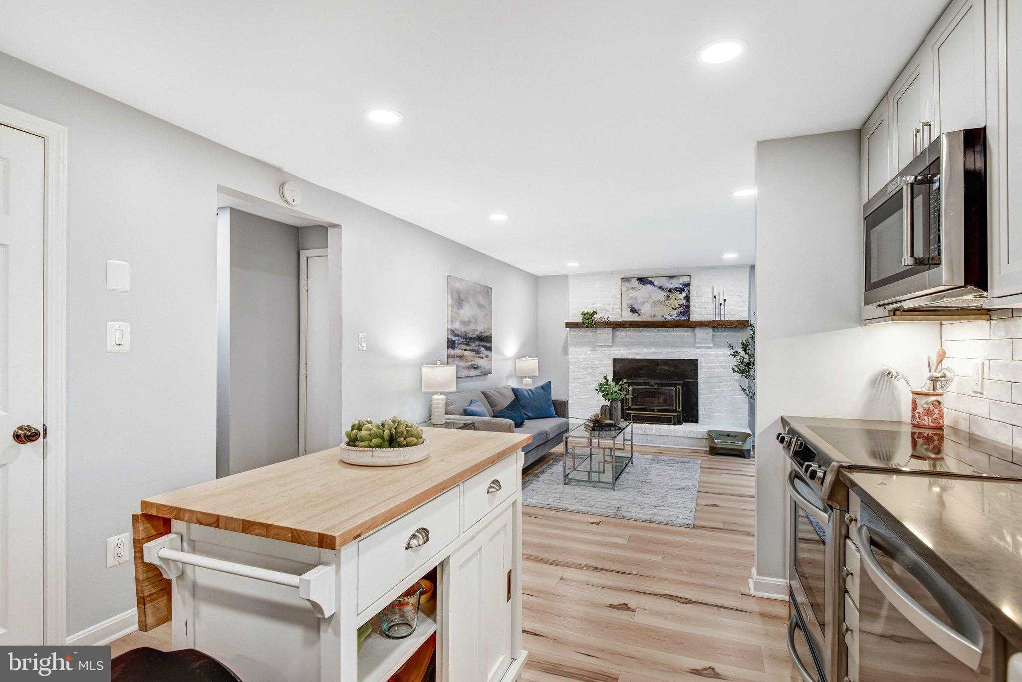 5216 Jarrett CT photo 3