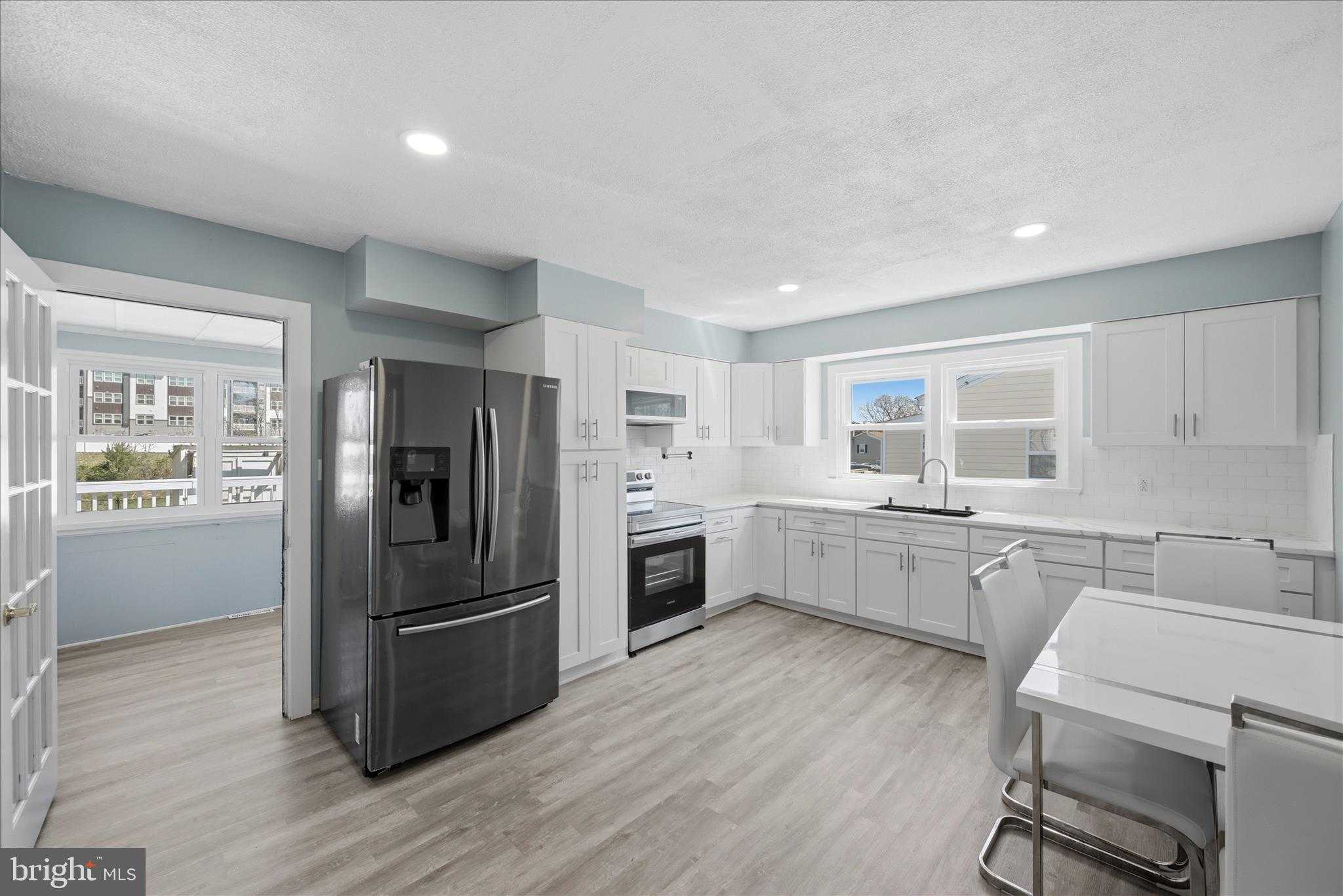 2015 Senseny Rd photo 14