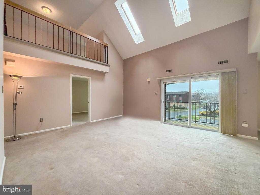 72307 Delaire Landing Rd # 307 photo 8