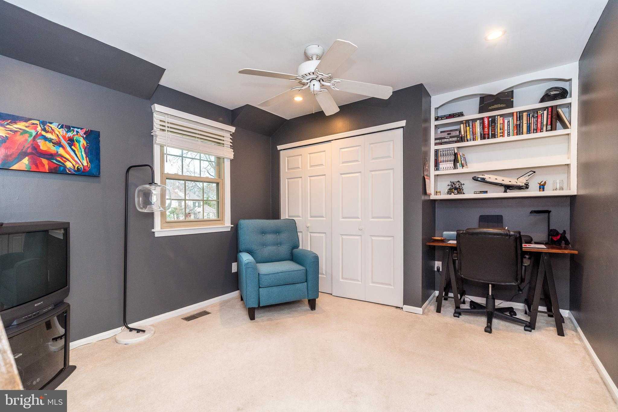 221 Stefan Pl photo 45