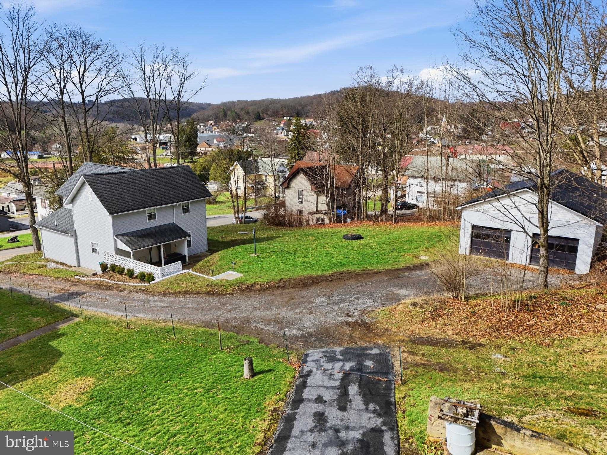 336 E Main St photo 30