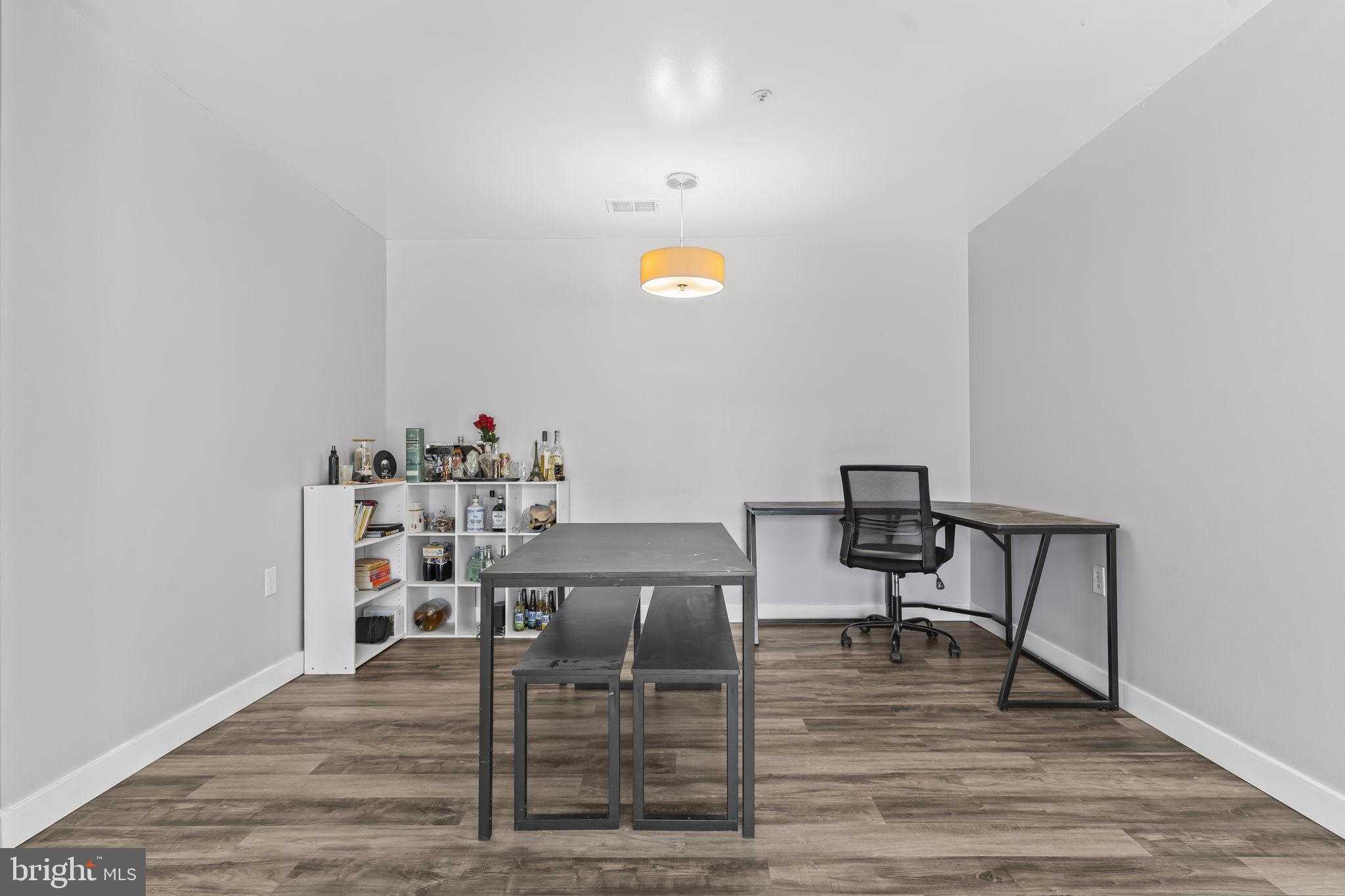 8730 Grasmere CT photo 7