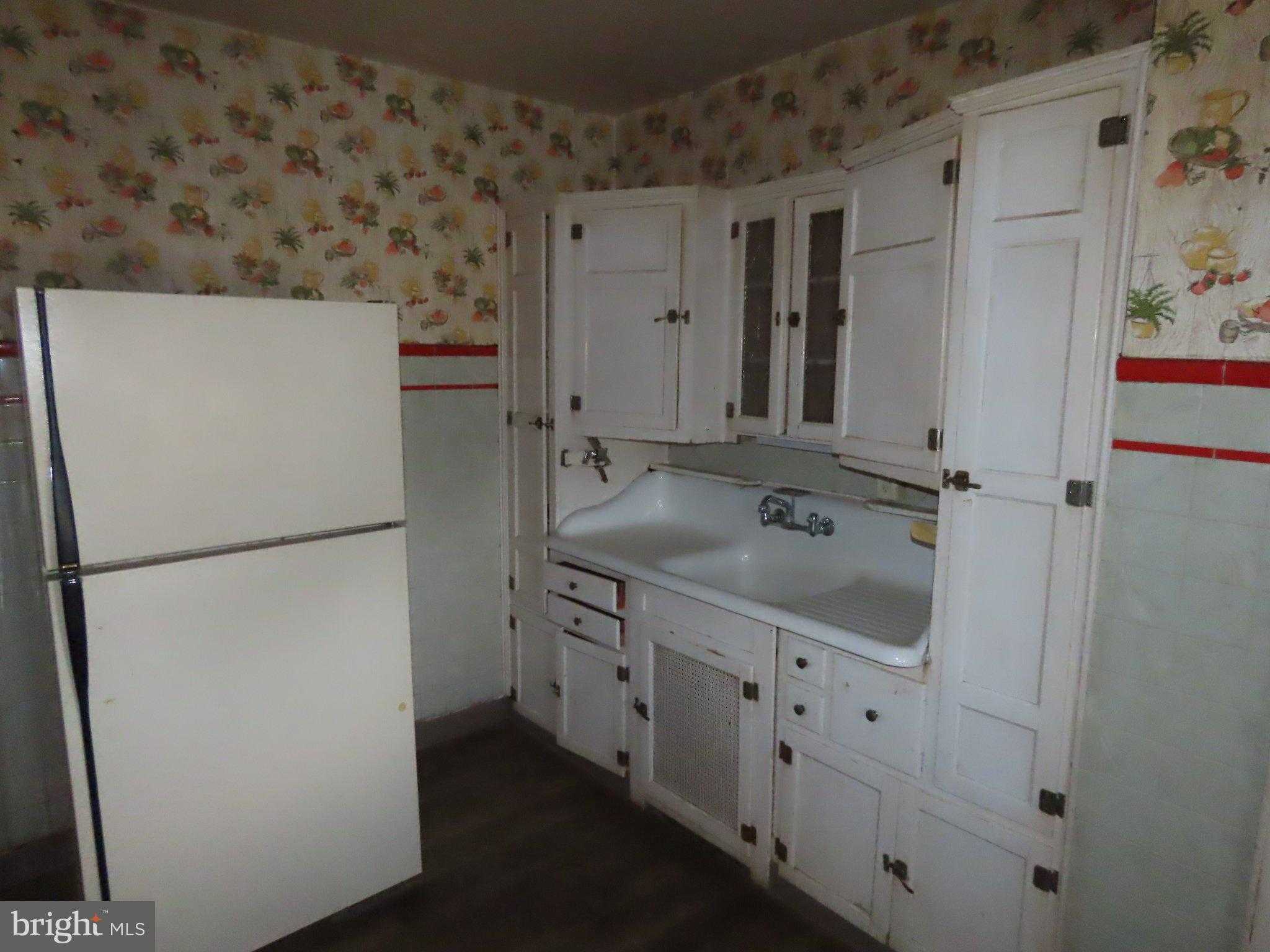 7237 Pittville Ave photo 9