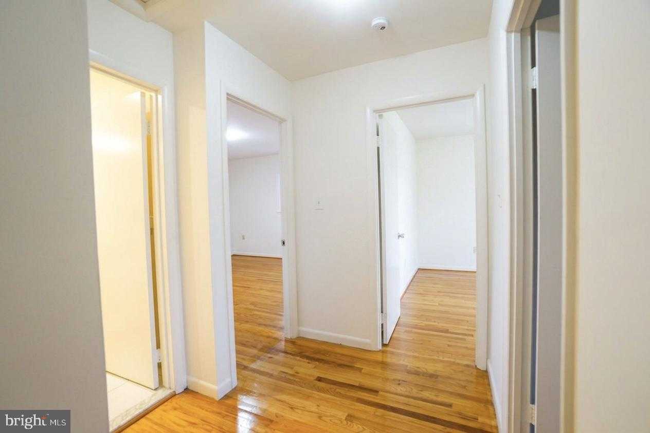 13911 Castaway Dr photo 9