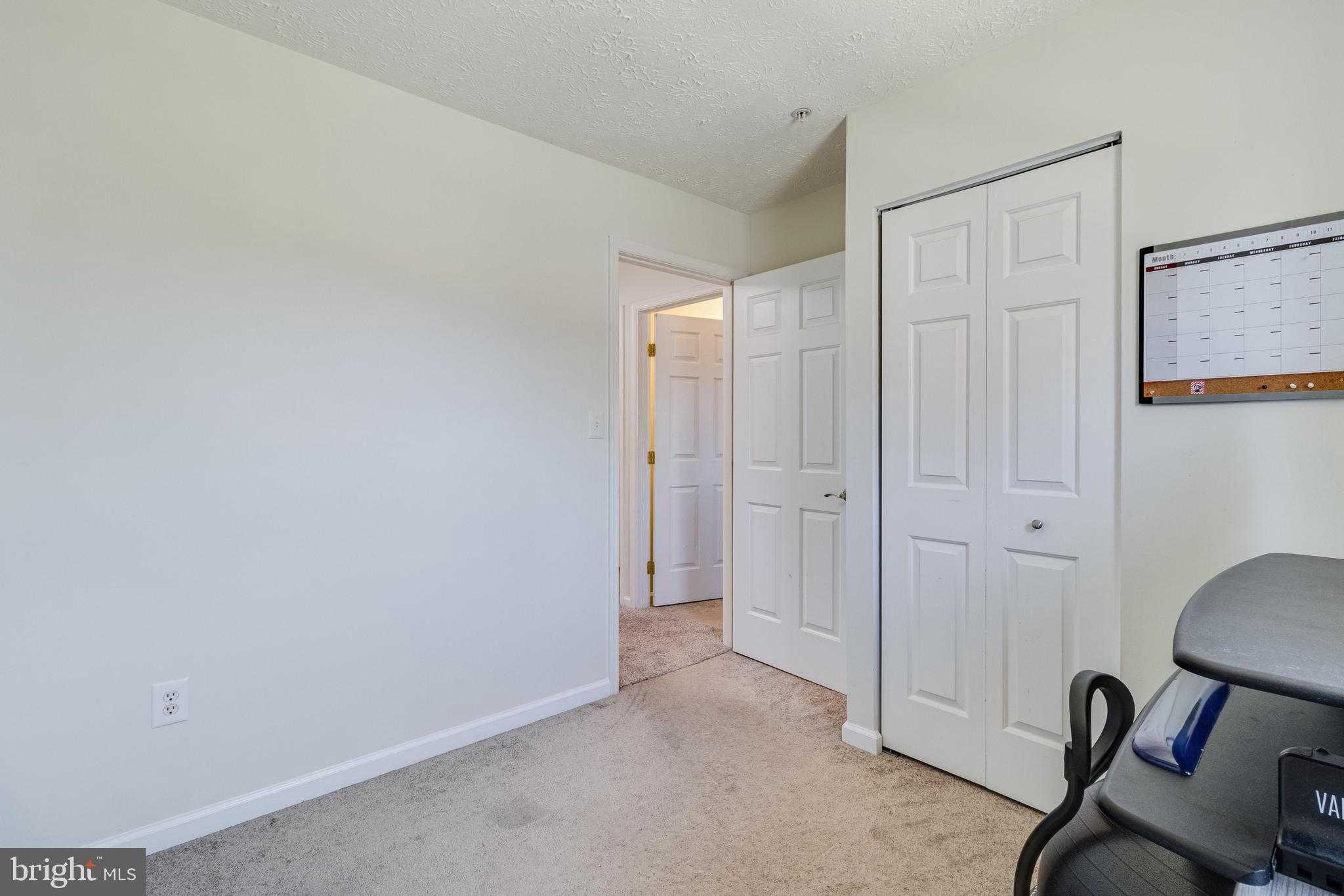 2401 Green Leaf Ter photo 24