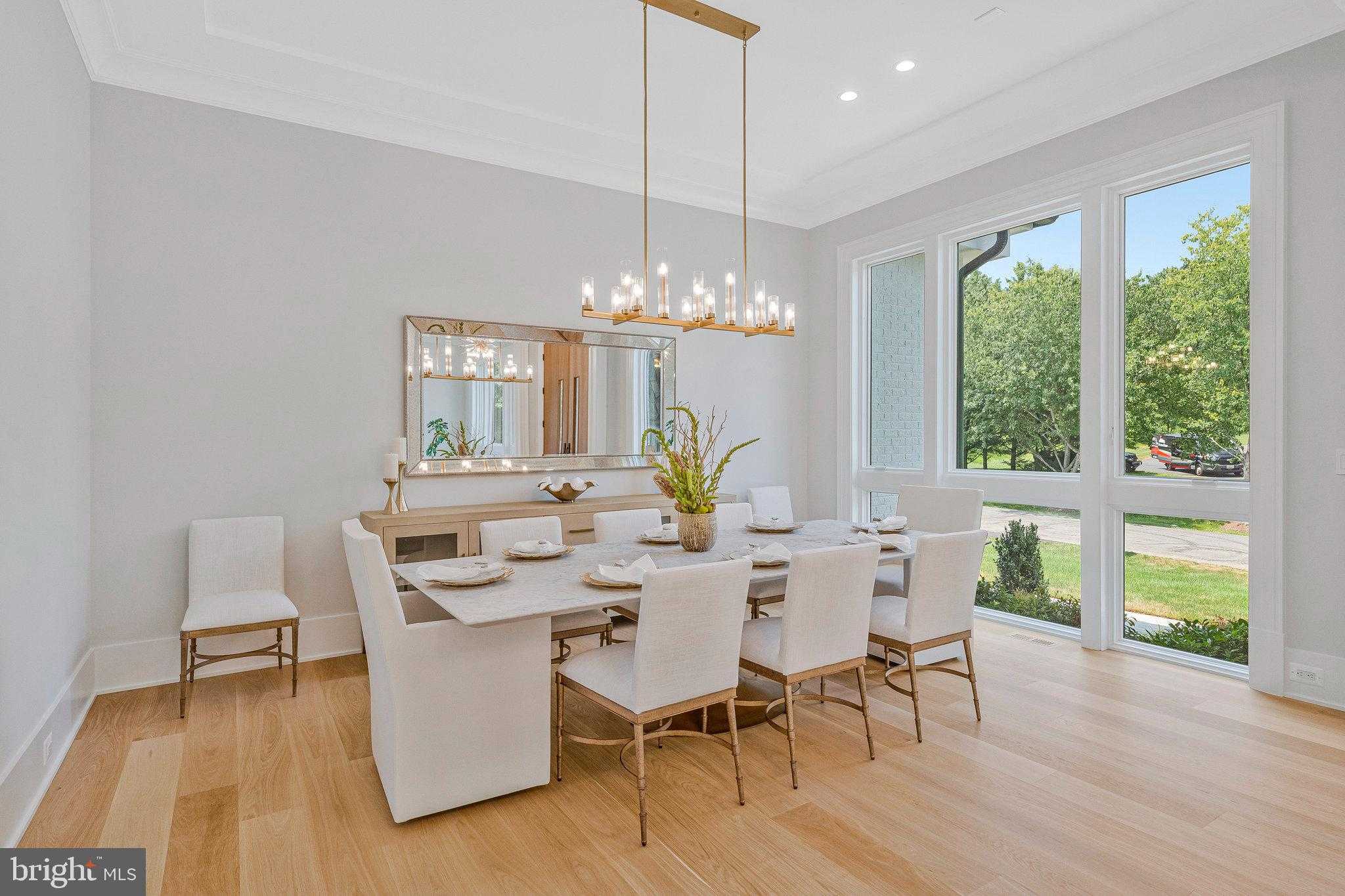 1044 Carper St photo 5