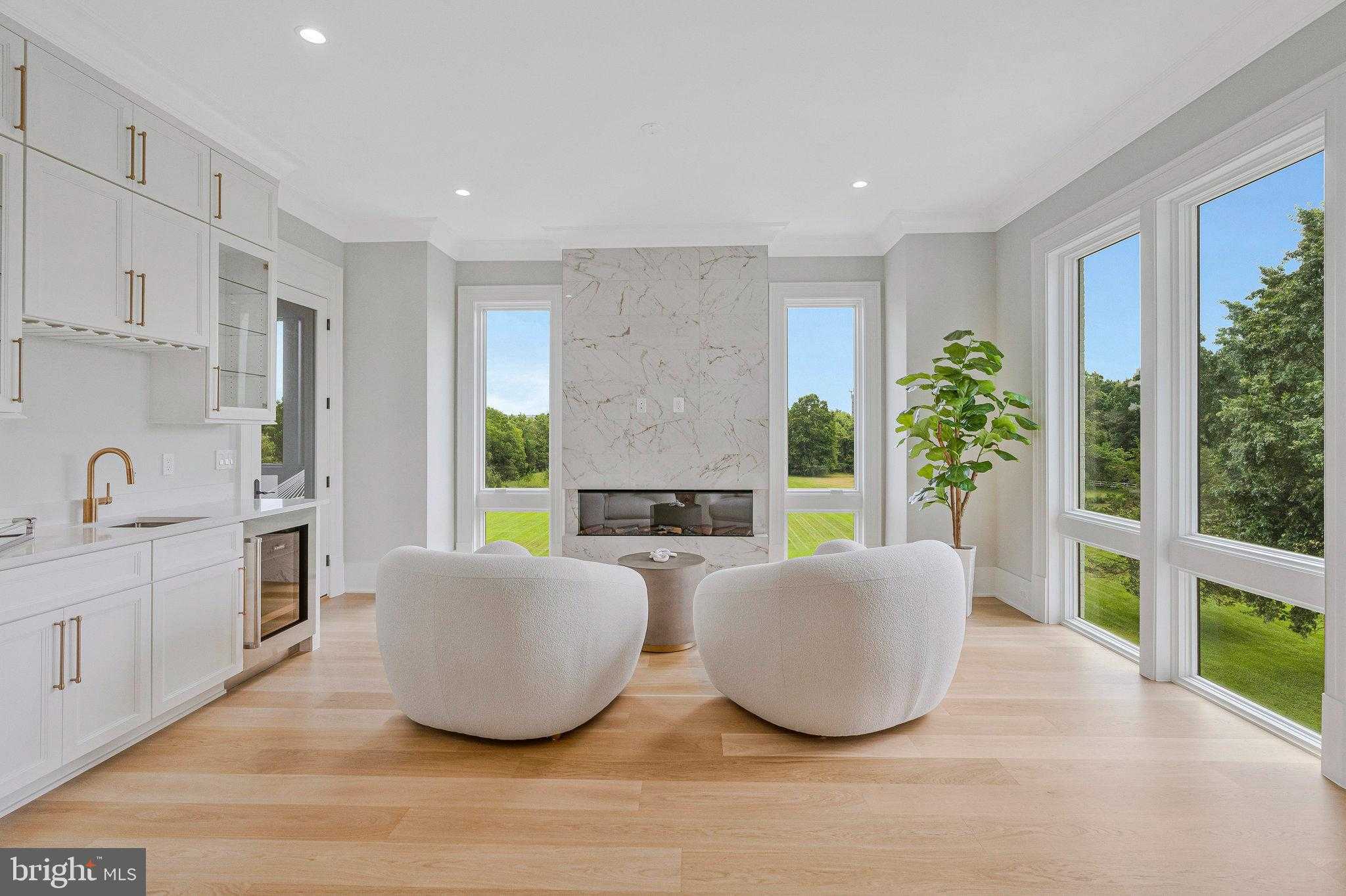 1044 Carper St photo 73