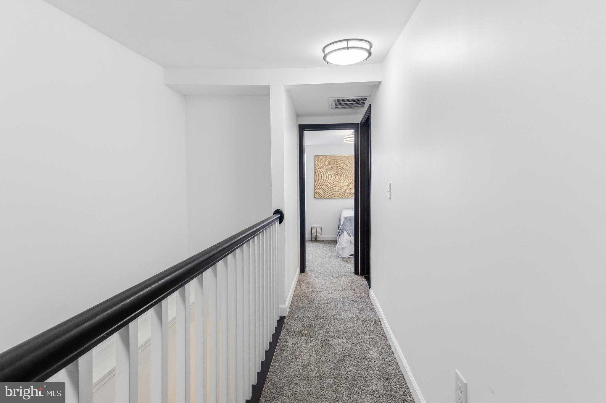 610 Scott St photo 18