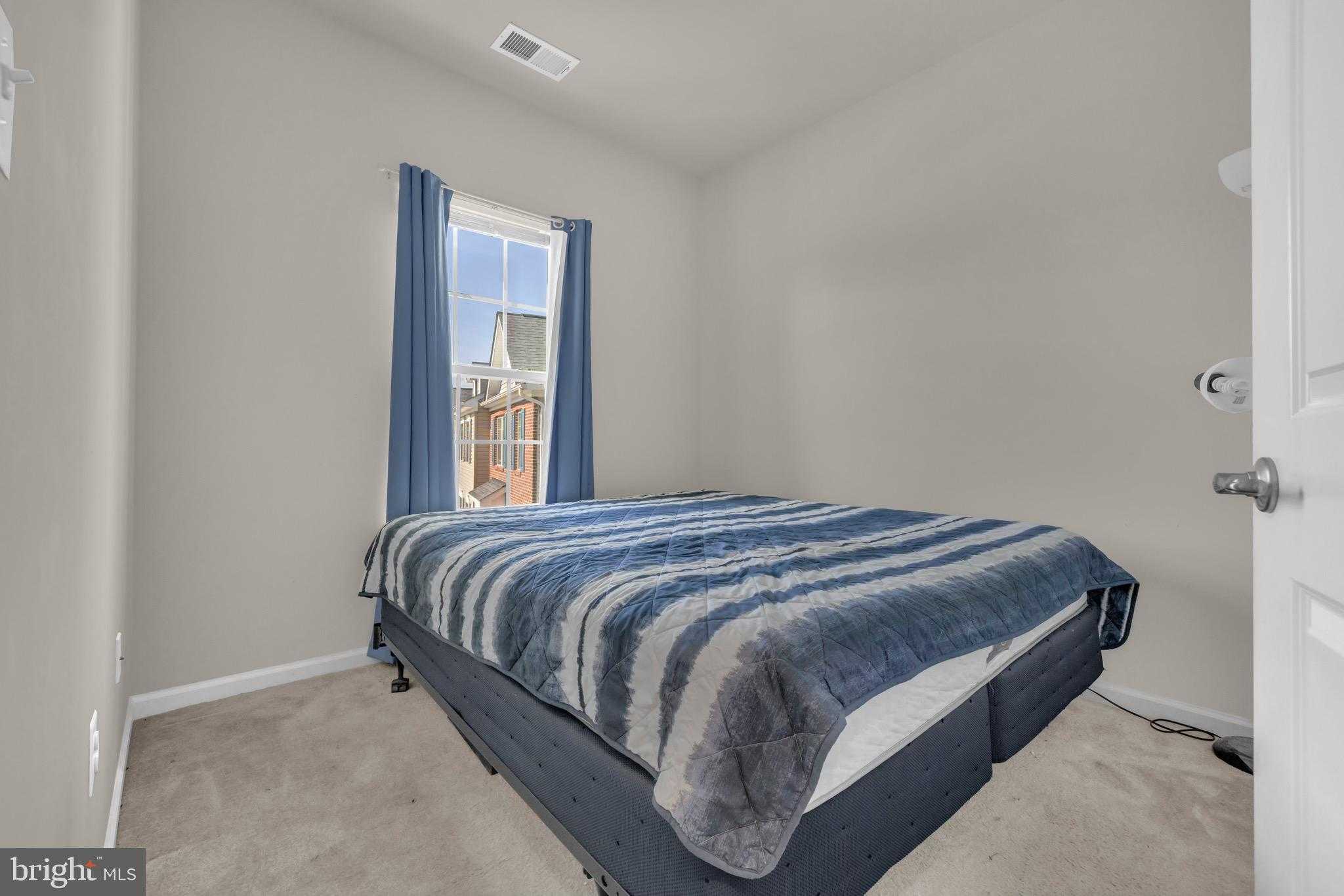 9424 Adelaide Ln photo 23