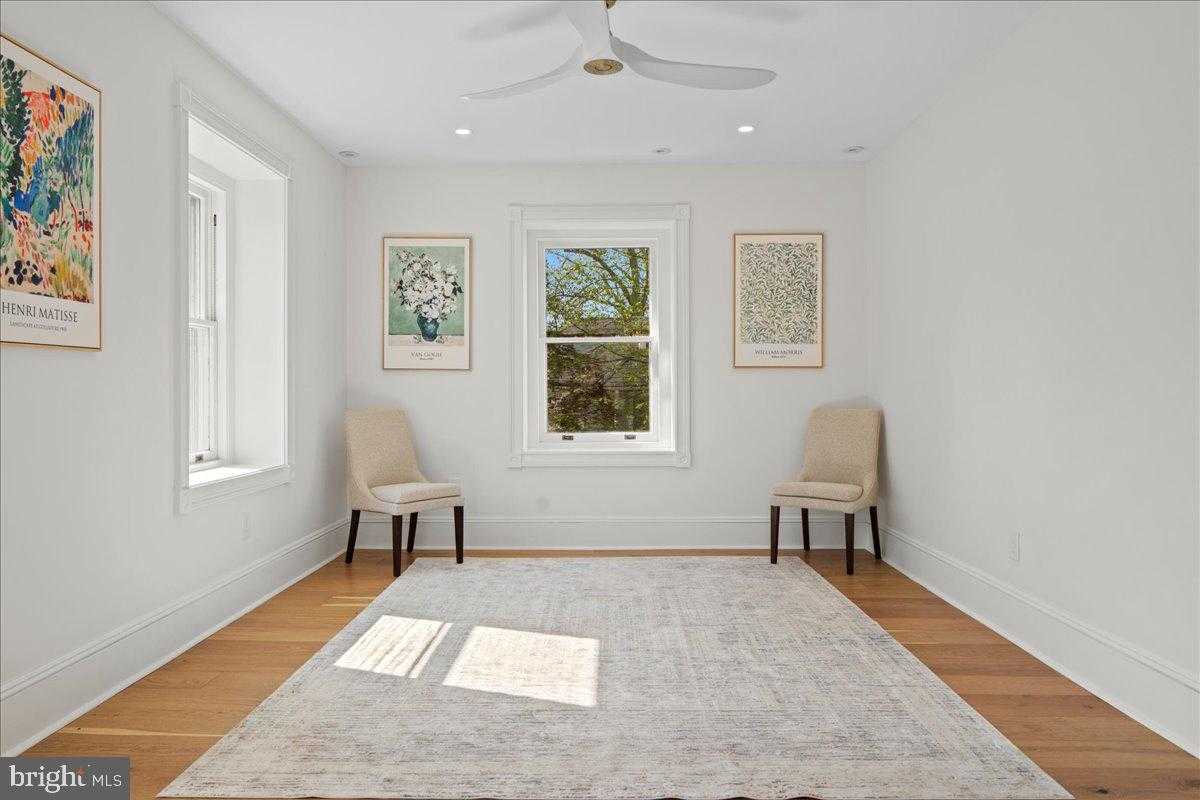 194 N Chancellor St photo 36