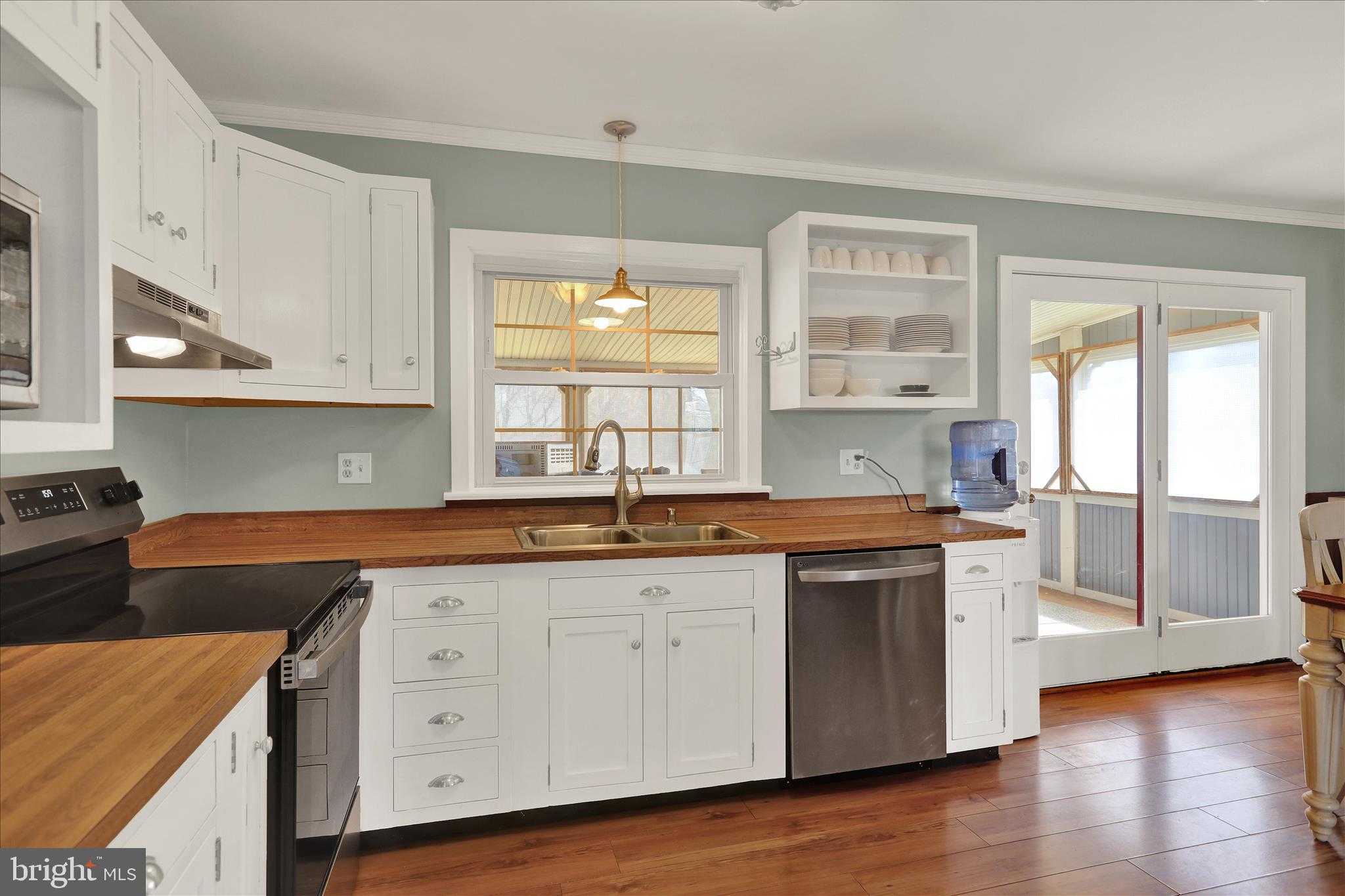 41 Laurel Ave photo 14