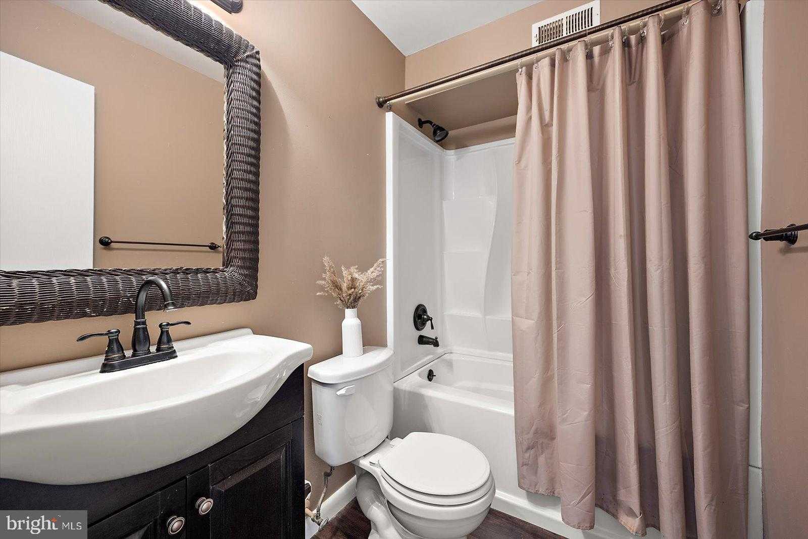 203 33rd St # 40702 photo 52