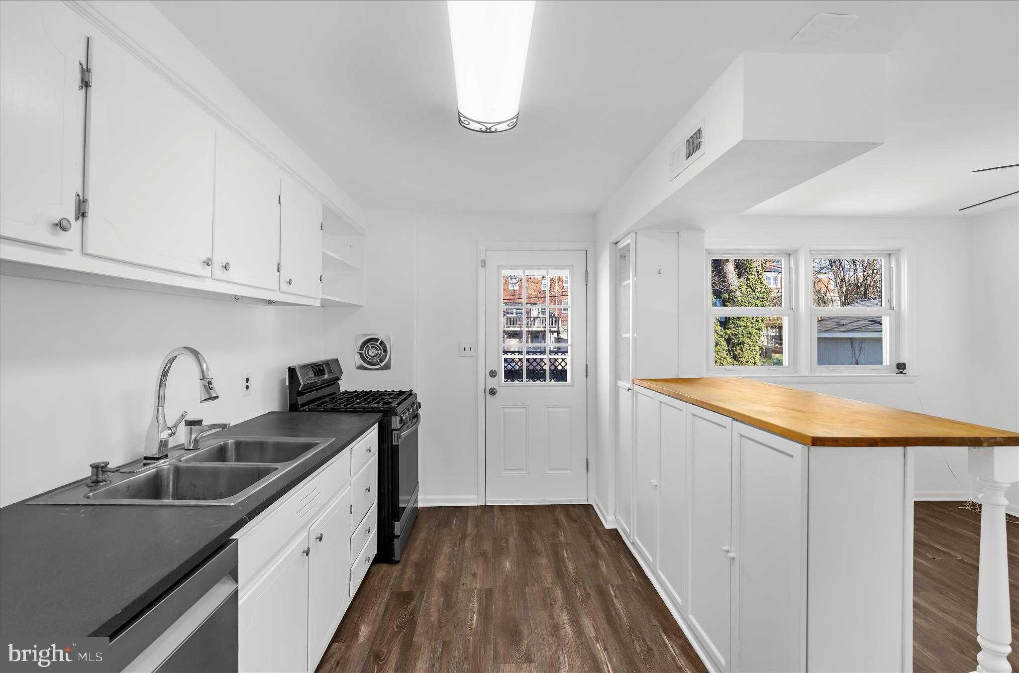 5114 Shelbourne Rd photo 11