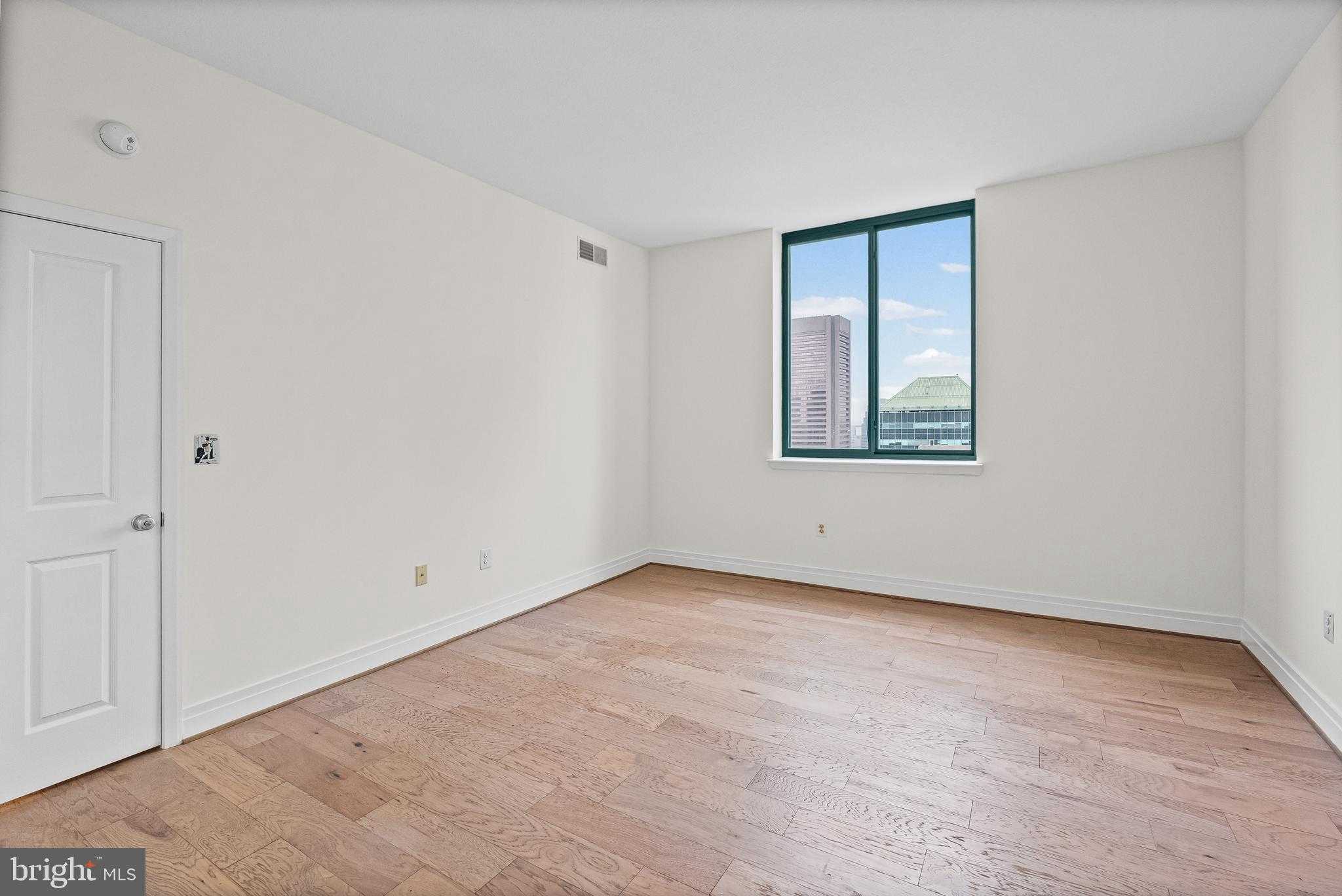 414 Water St Apt 2903 photo 29