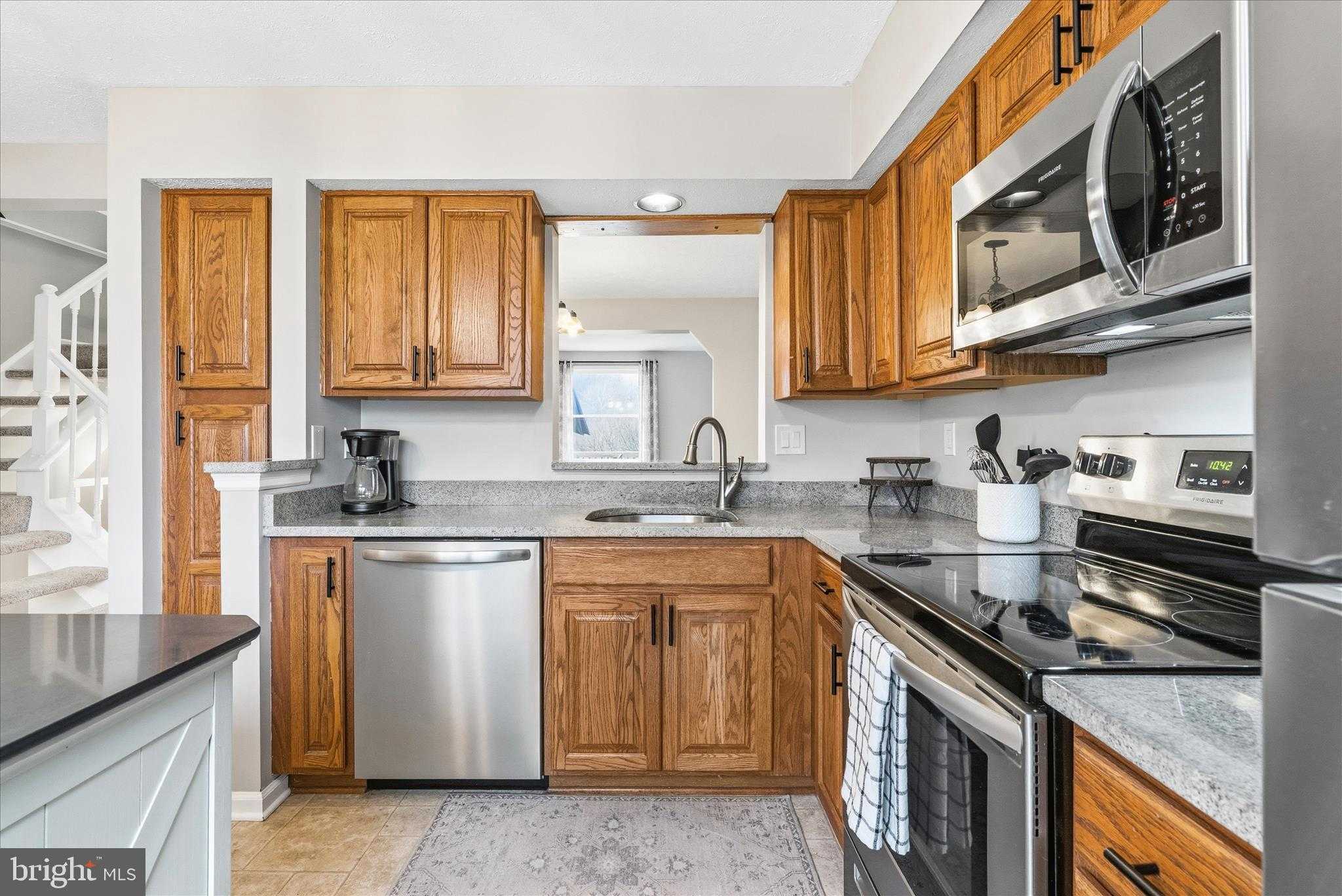 6220 Illinois CT photo 5