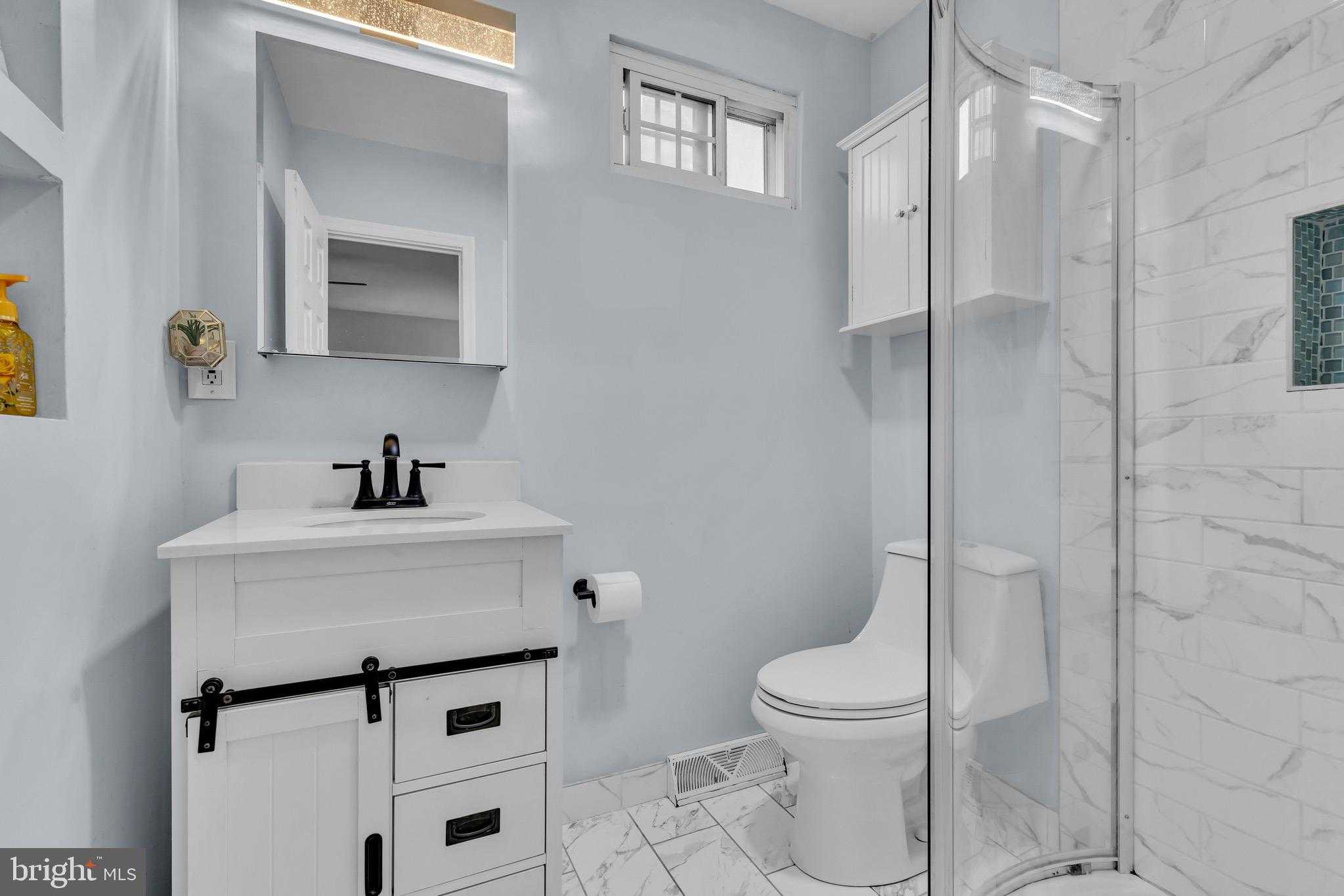 608 Arlington Rd photo 17