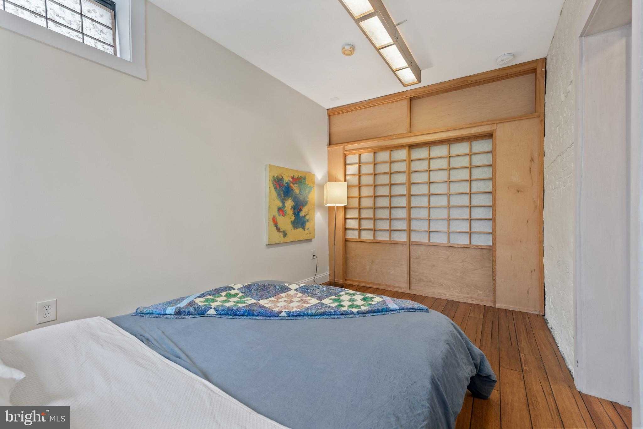 204 S Castle St photo 28