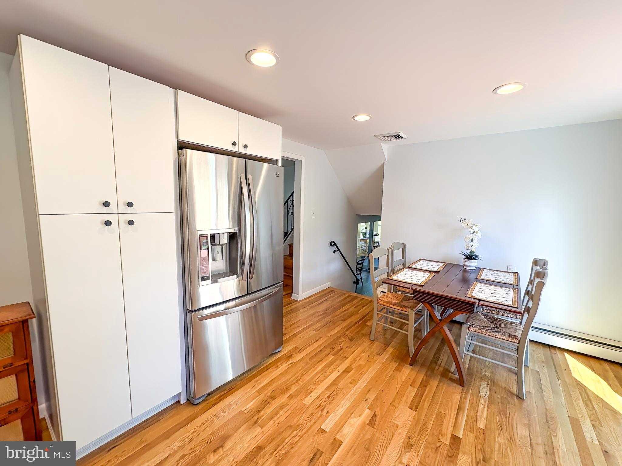 1426 Manorwood Dr photo 7