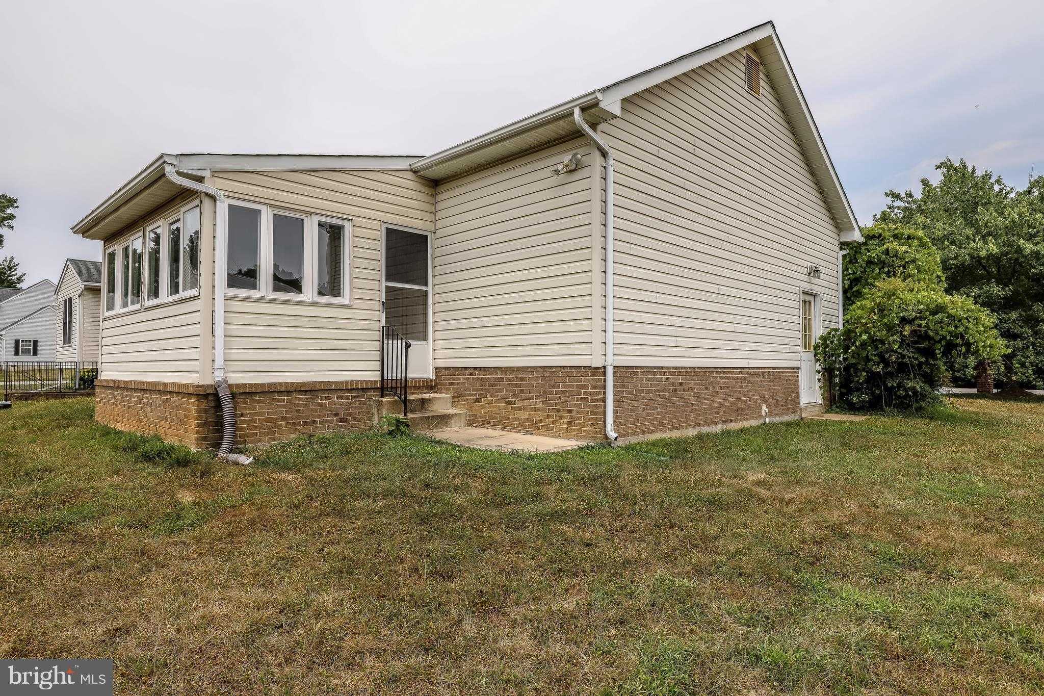 201 Shining Willow Way photo 4