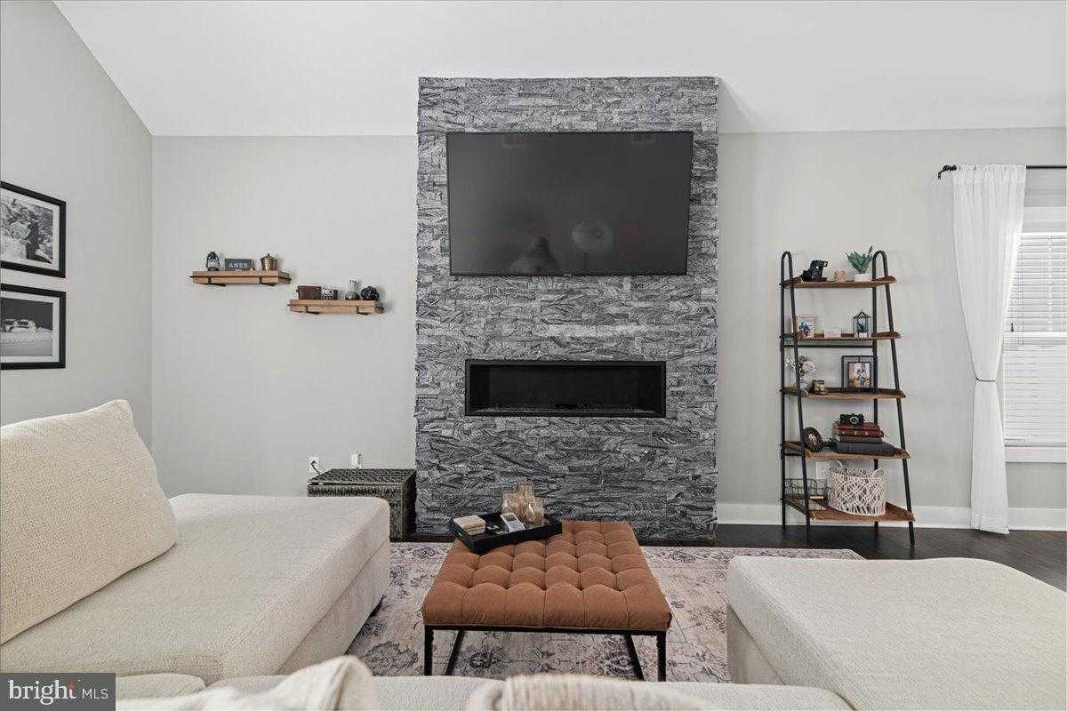 153 Emberly CT photo 18