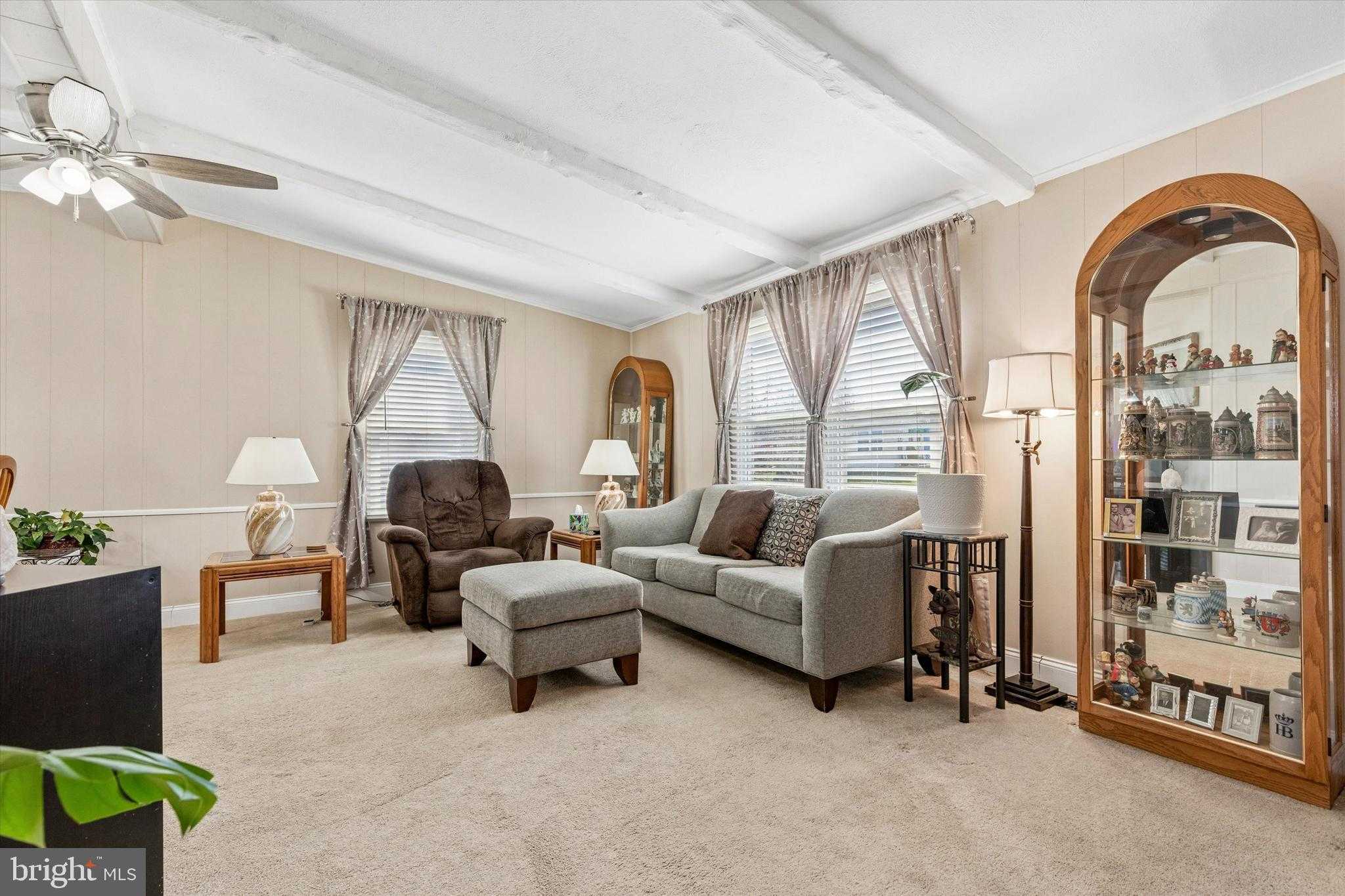 74 Longwood Pl photo 4