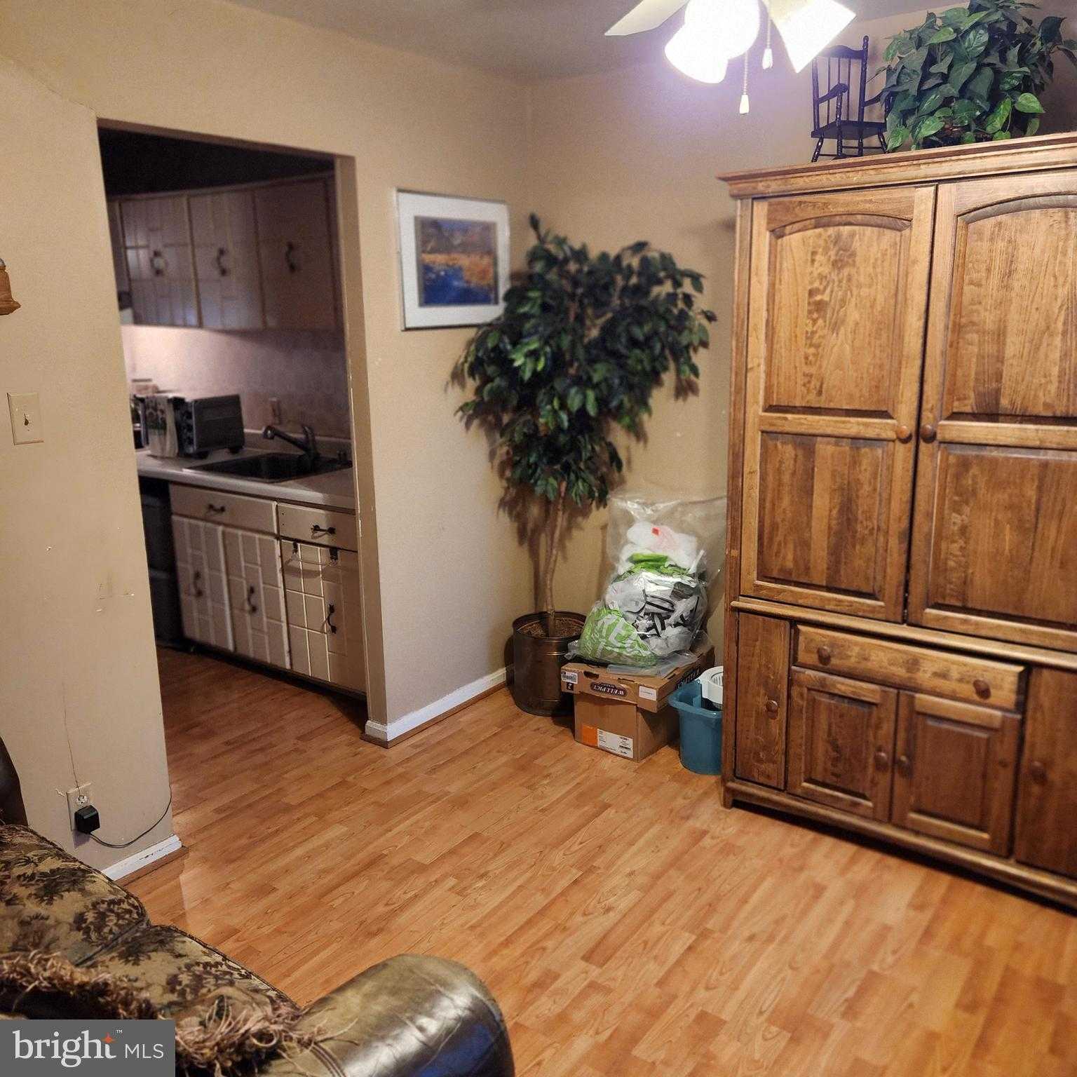 29 Fenceline Dr photo 8