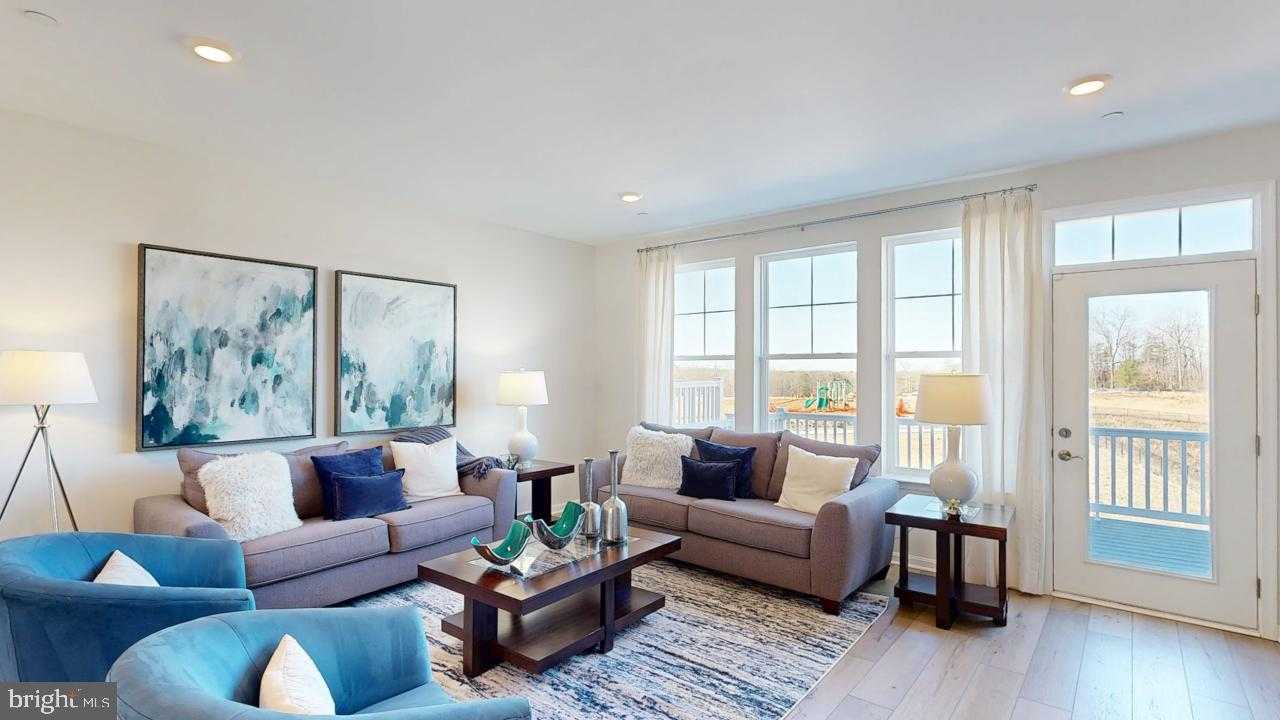 11271 Davisar Rd photo 2