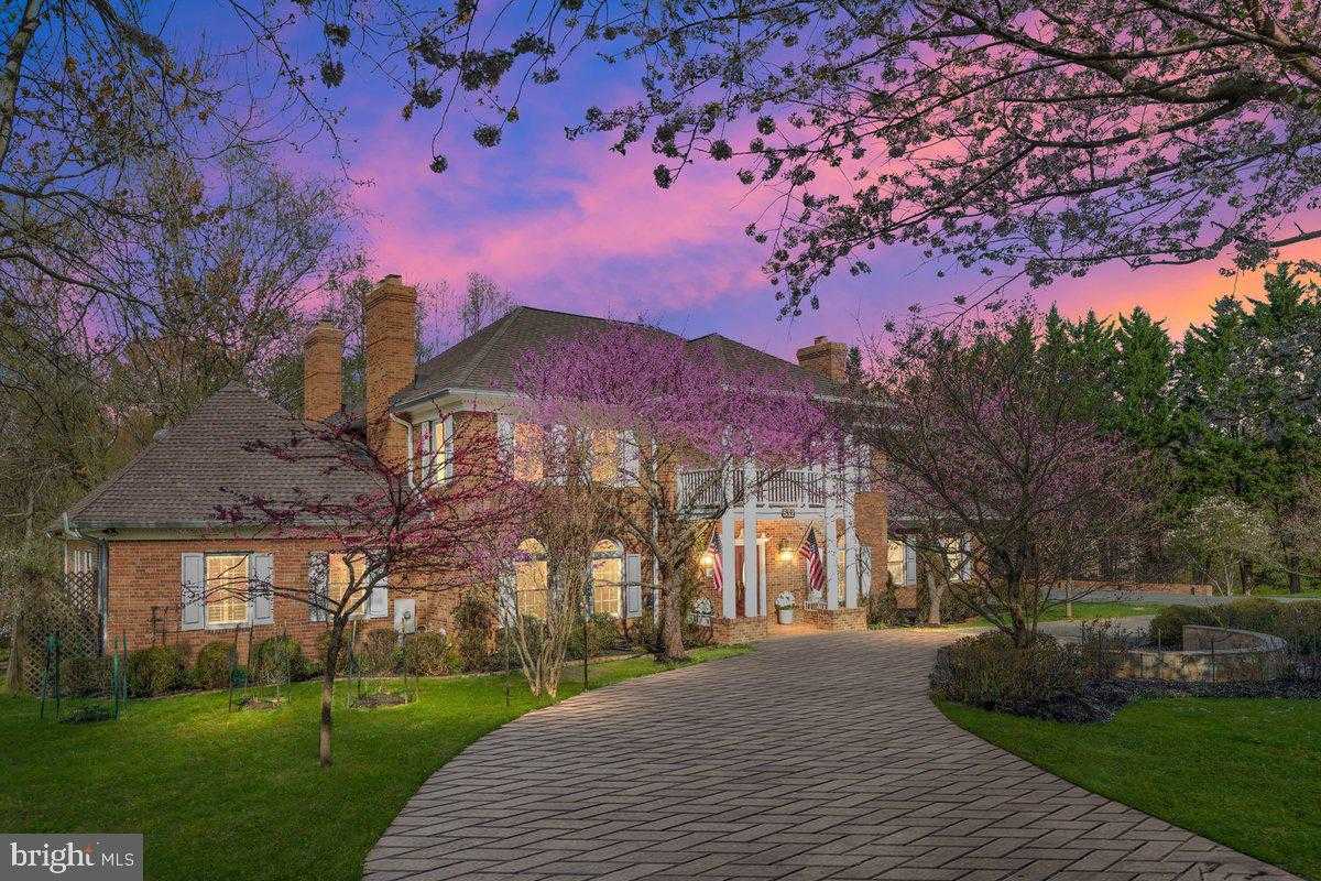 532 Walker Rd photo 3