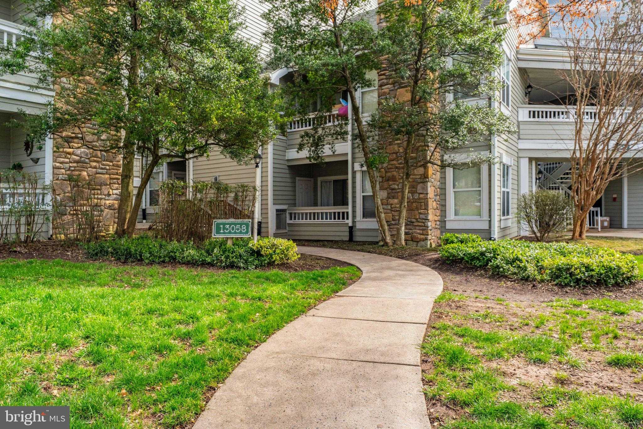 13058 Autumn Woods Way Apt 105 photo 3