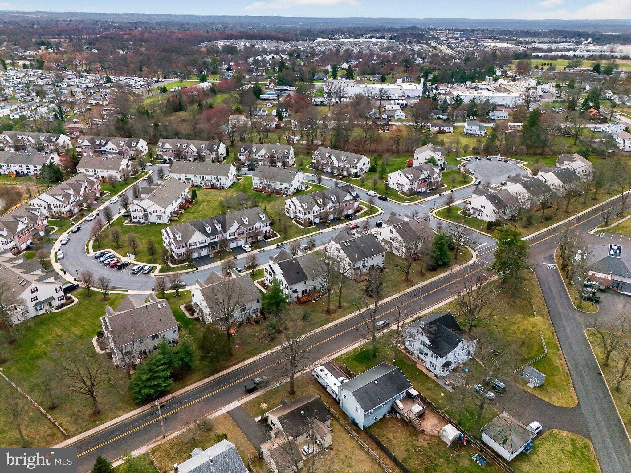 111 Raintree Xing photo 33