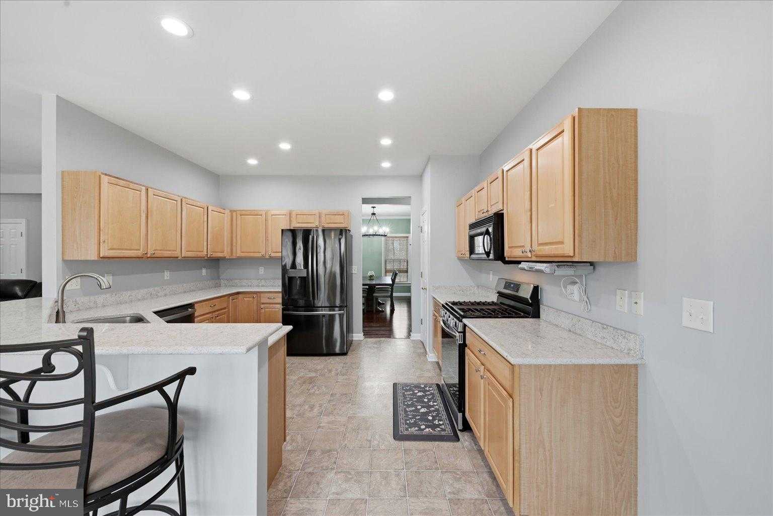 1104 Columbus Dr photo 6