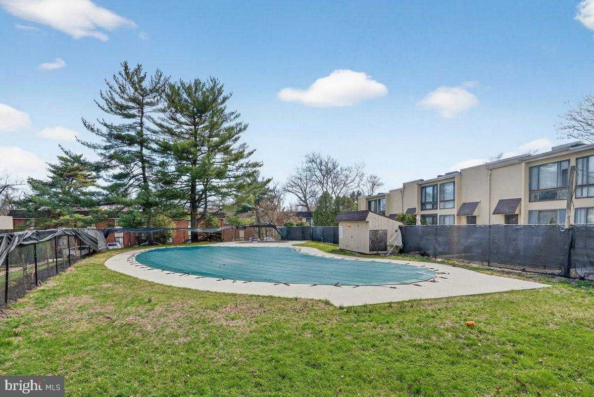 100 E Glenolden Ave Apt O1 photo 21