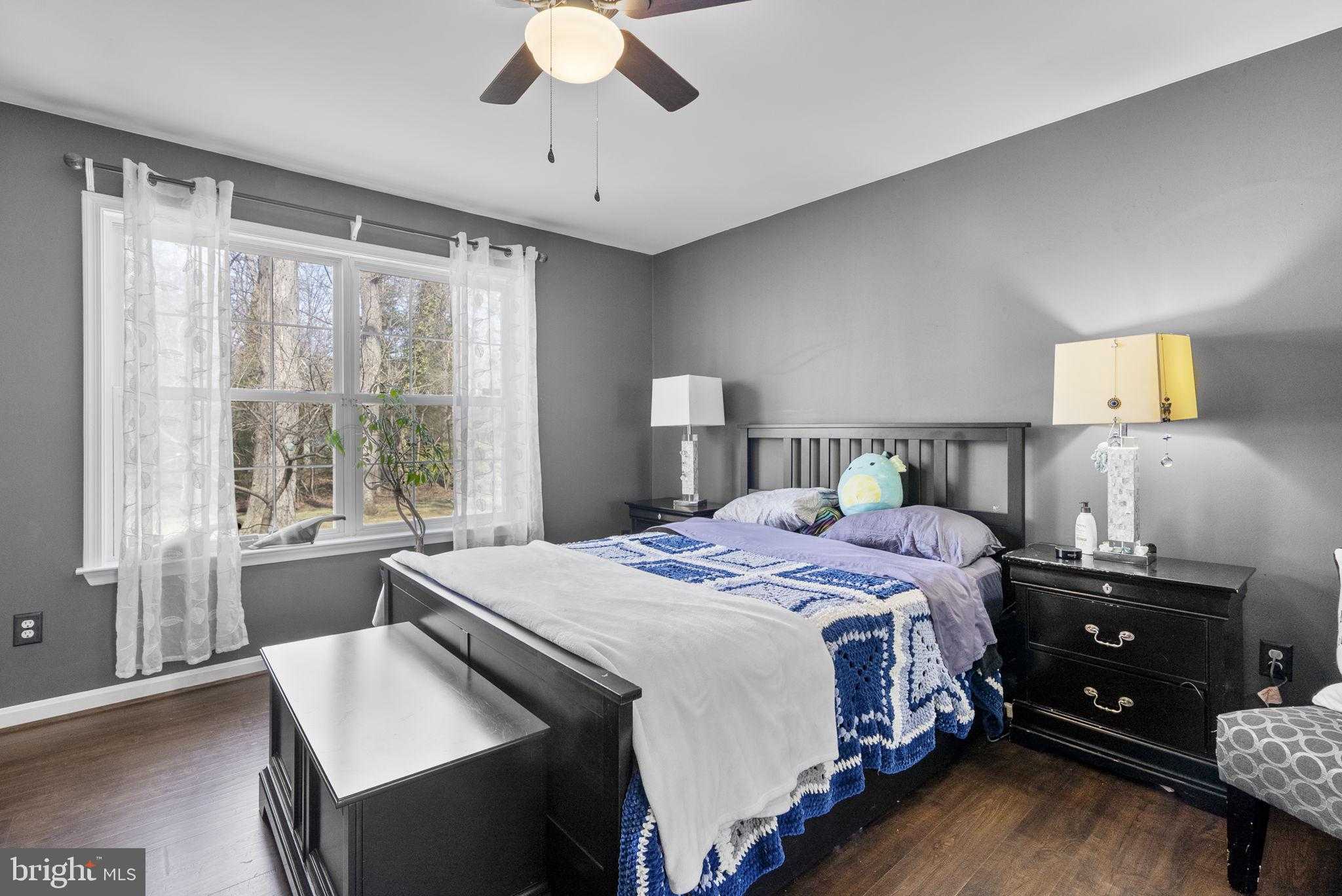 816 Valley Dr photo 12