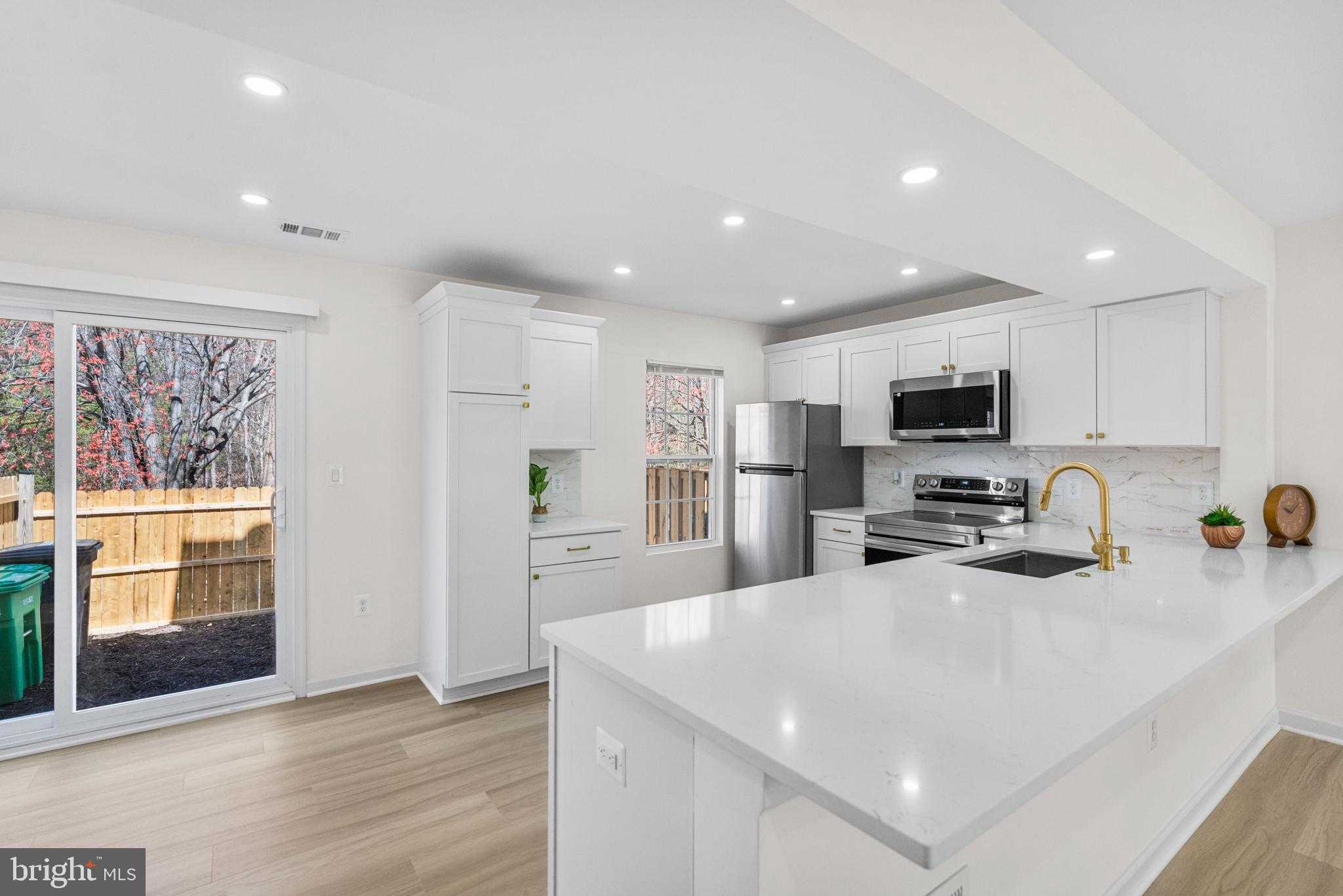 6013 N Hil Mar Cir photo 6