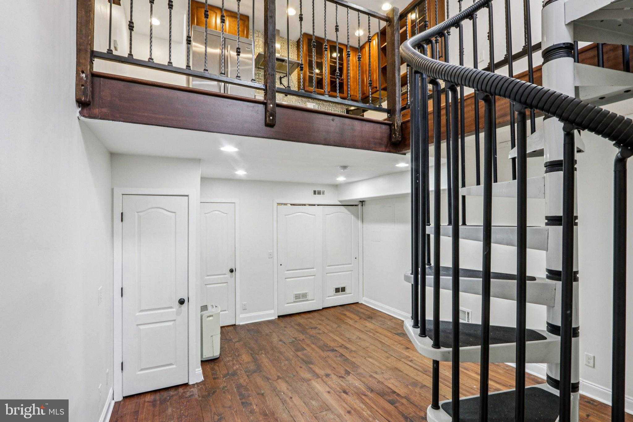 233 Brown St # 3 photo 10